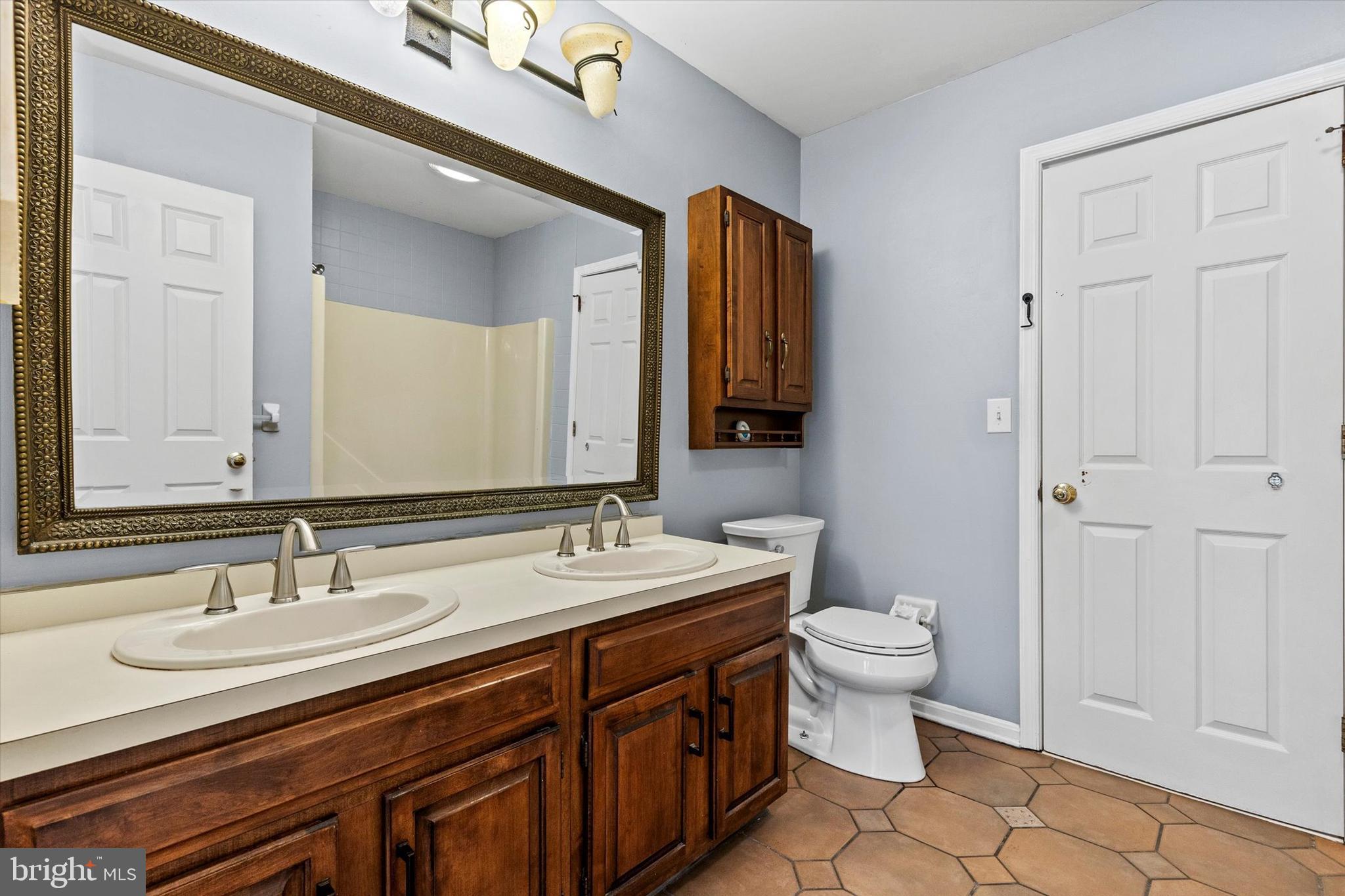 OAKMONT - Residential