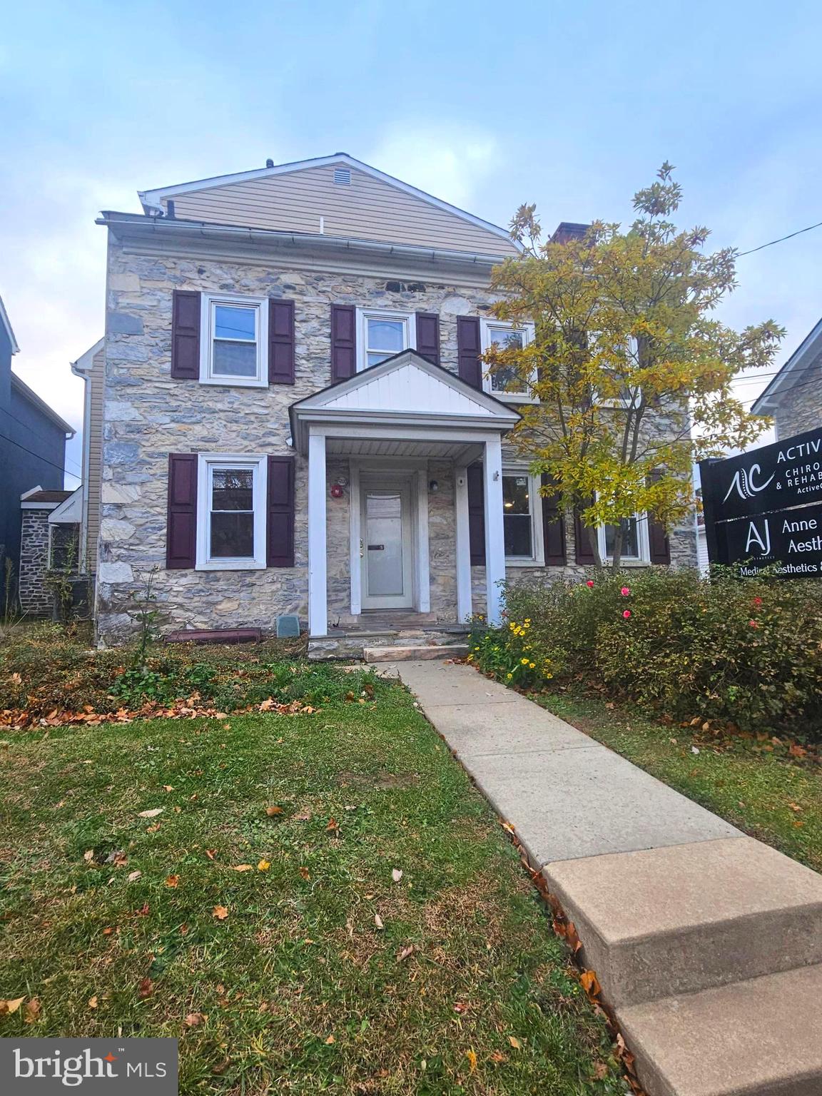 LAFAYETTE HILL - Residential Lease