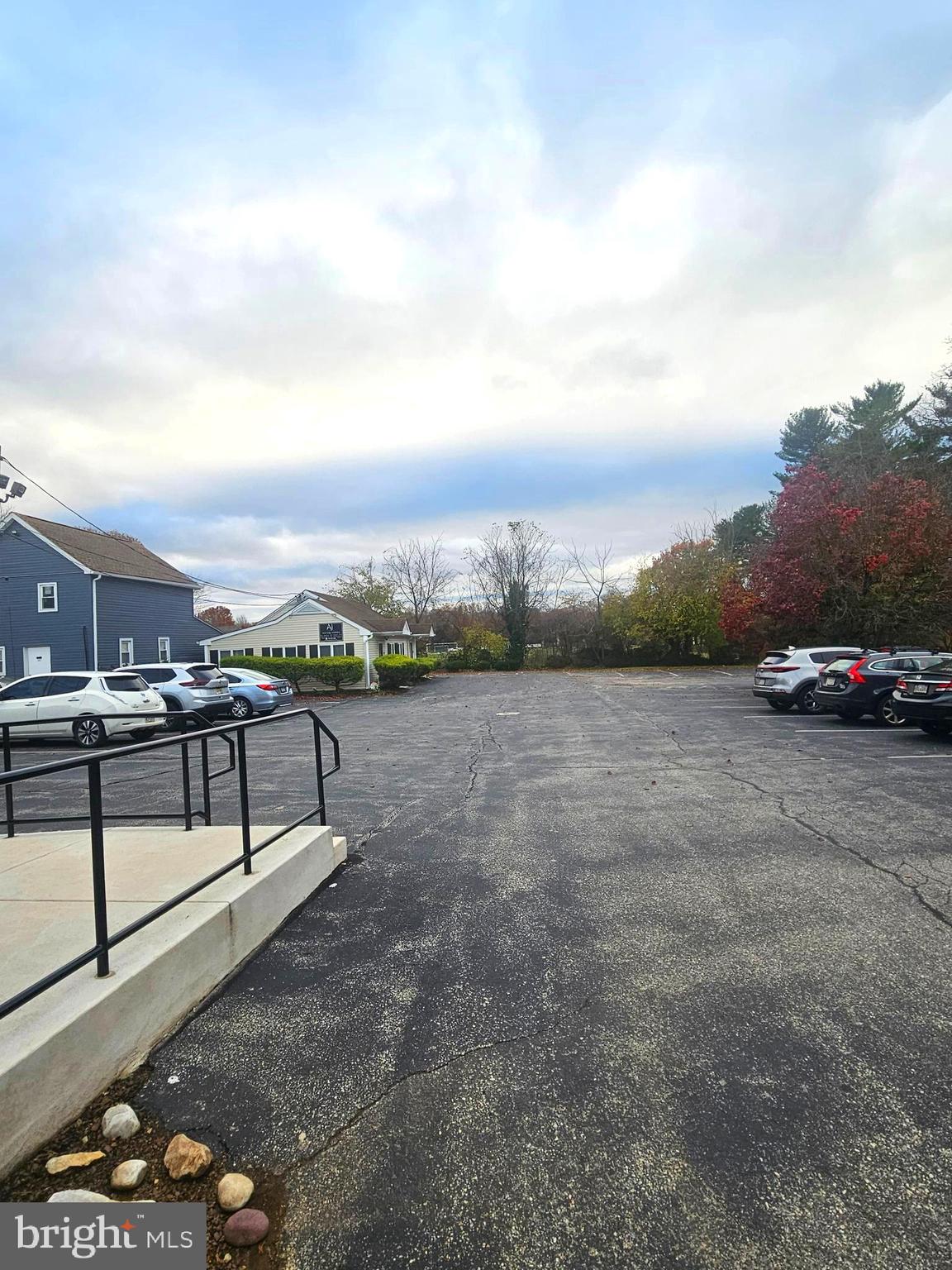 LAFAYETTE HILL - Residential Lease