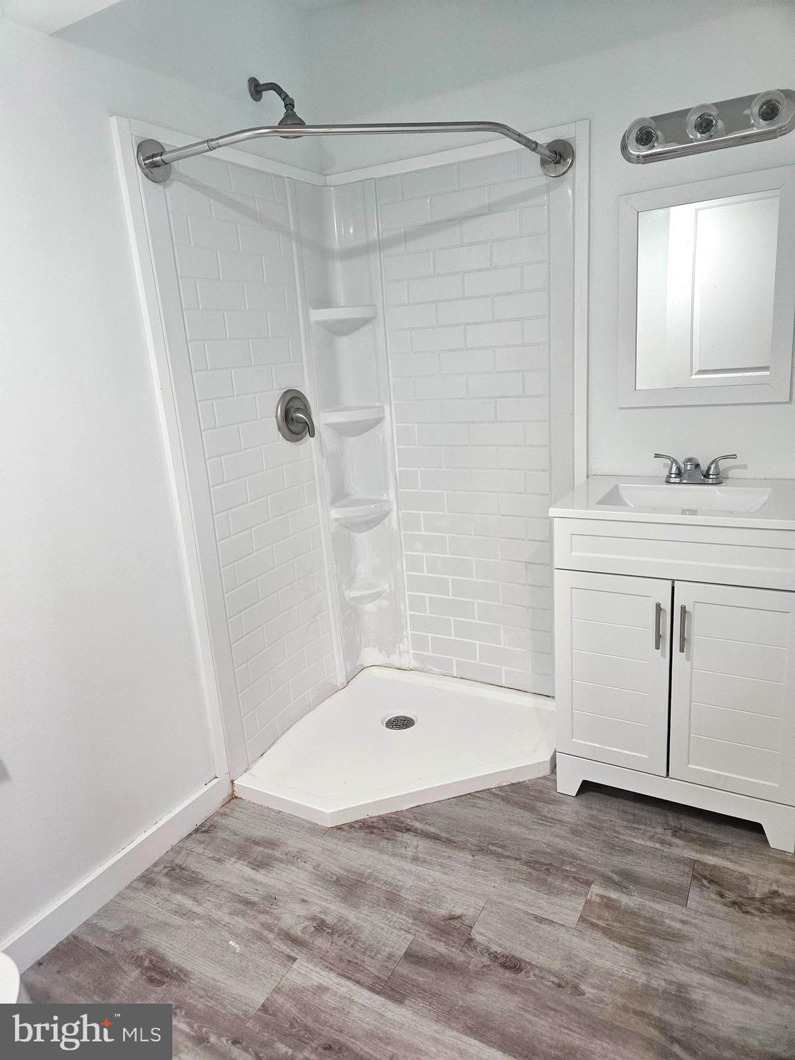 LAFAYETTE HILL - Residential Lease