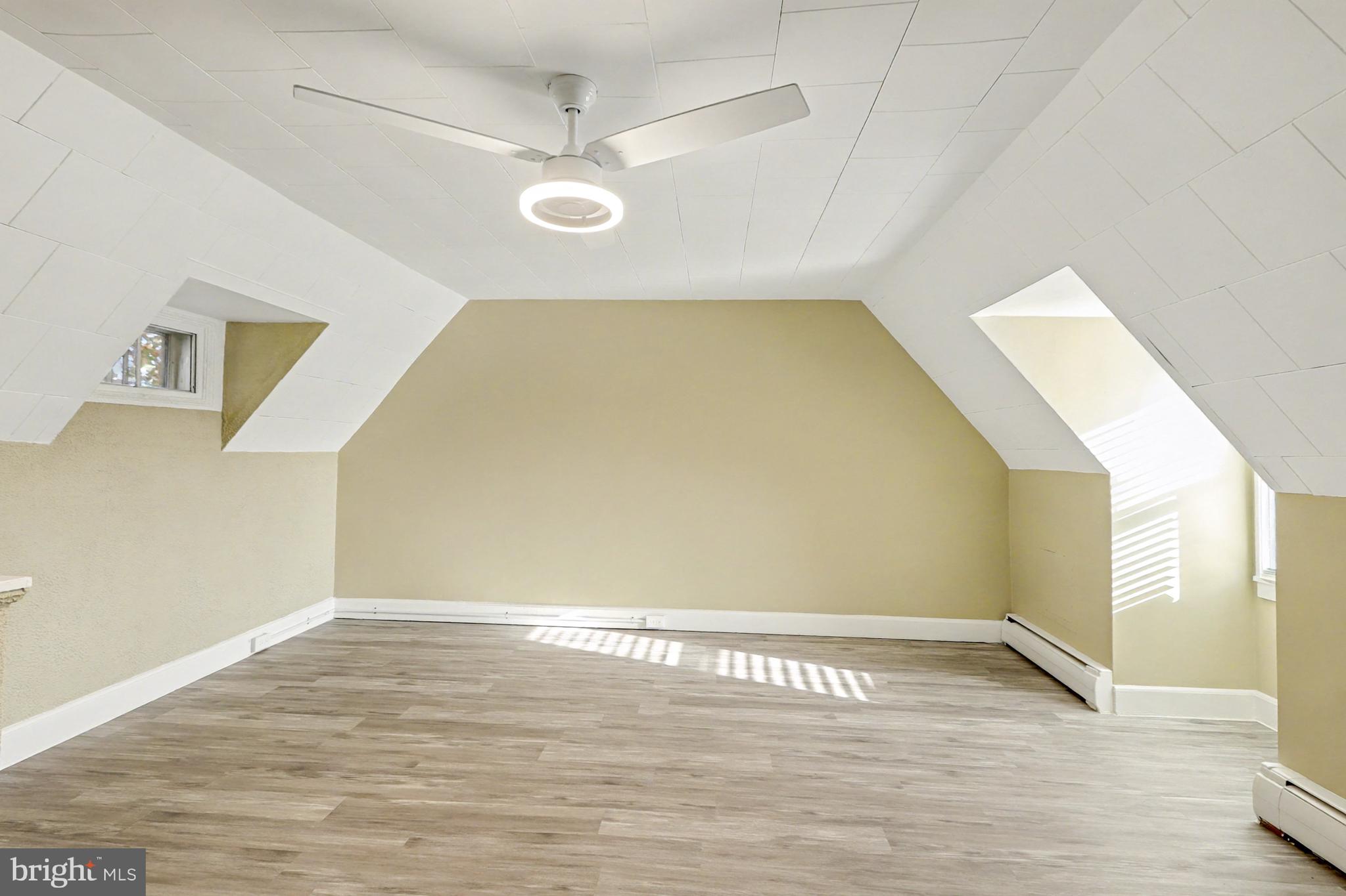 DUNDALK MANOR - Residential