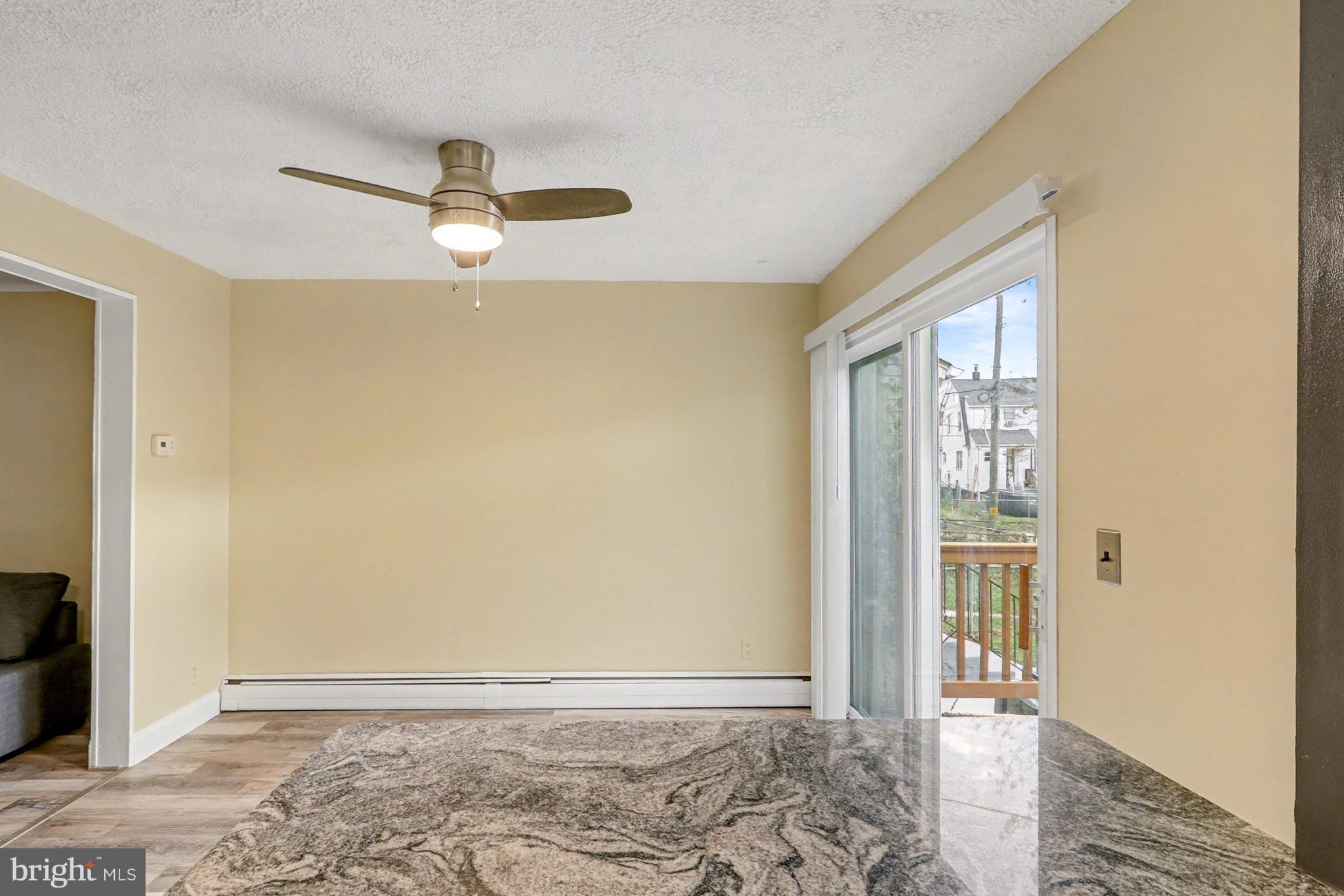 DUNDALK MANOR - Residential