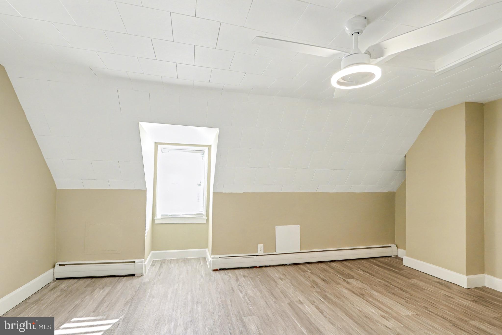 DUNDALK MANOR - Residential