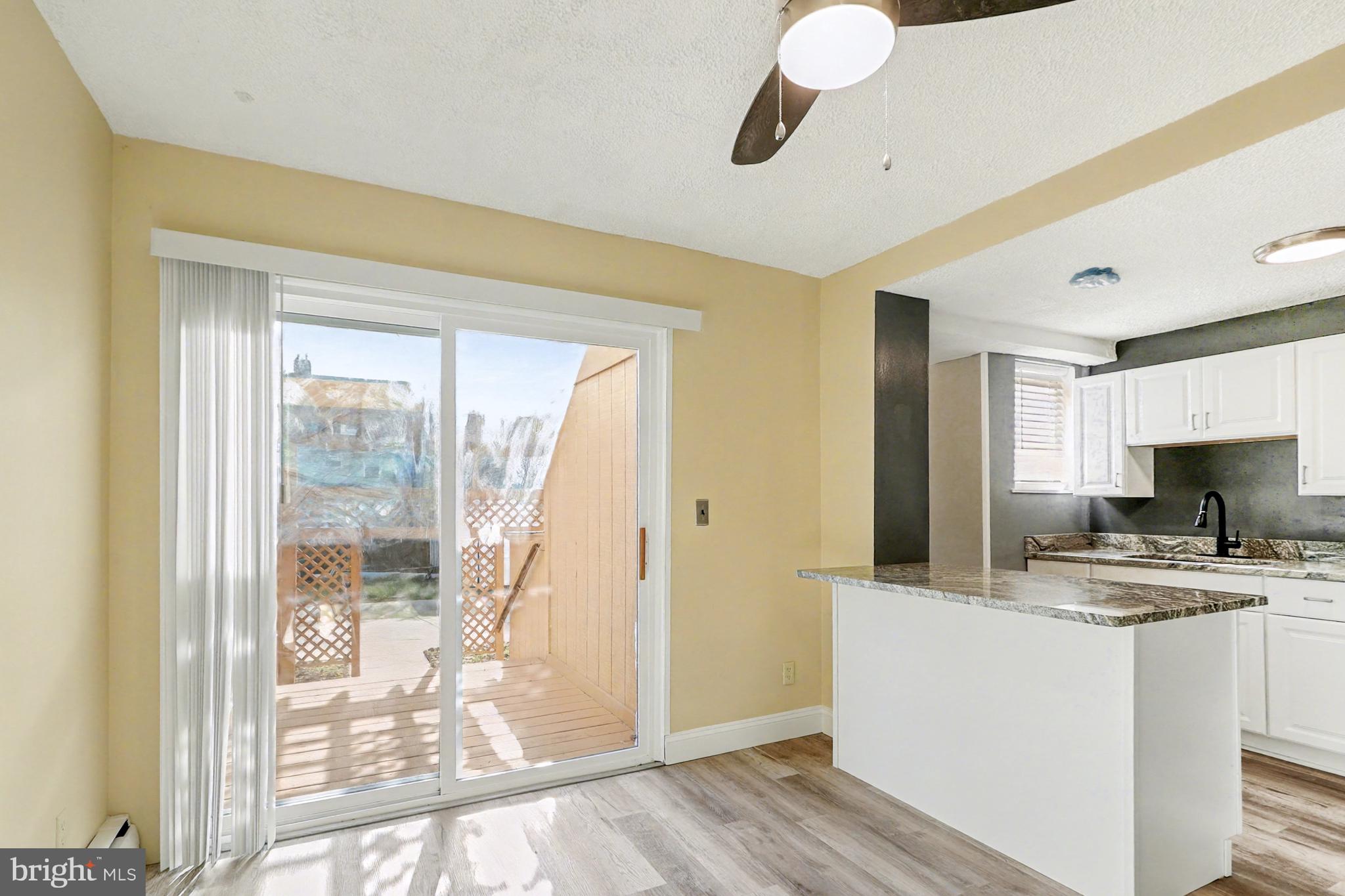 DUNDALK MANOR - Residential