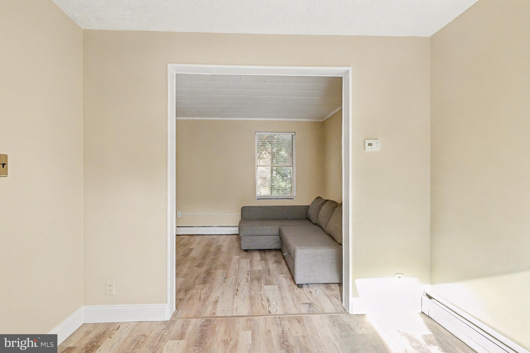 DUNDALK MANOR - Residential