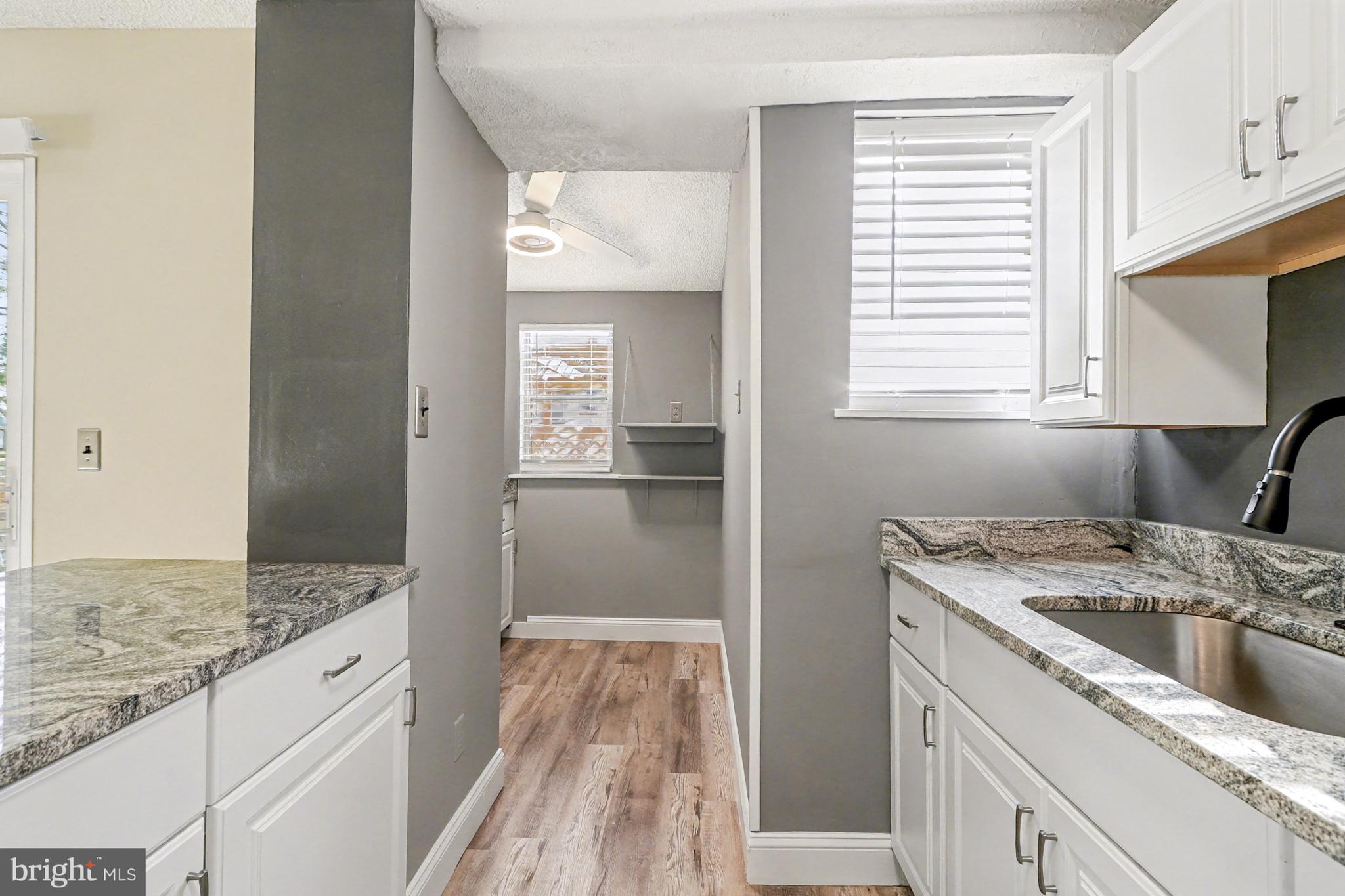 DUNDALK MANOR - Residential