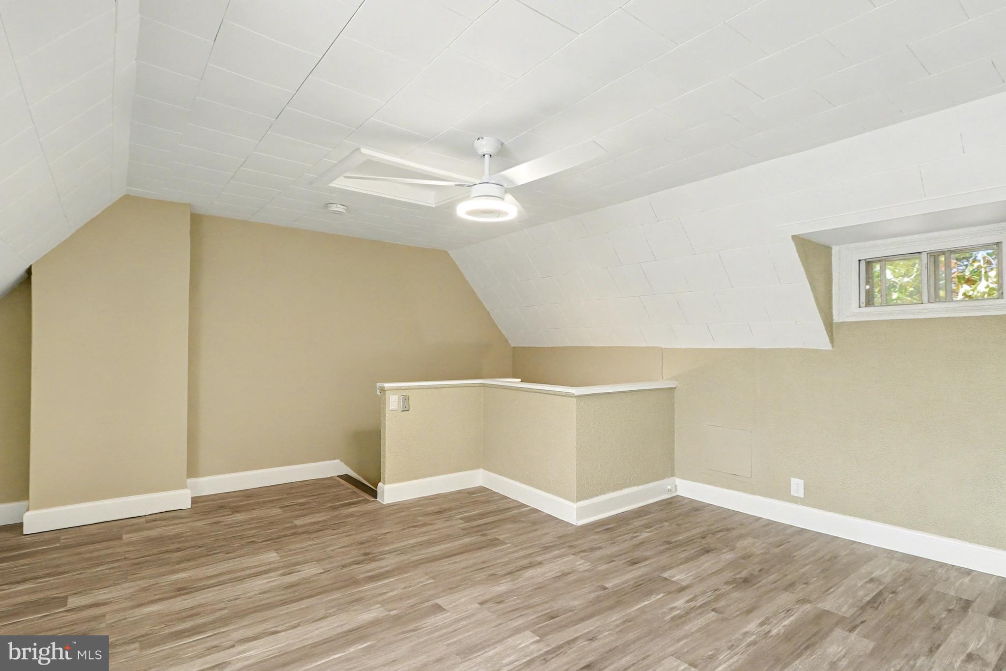 DUNDALK MANOR - Residential