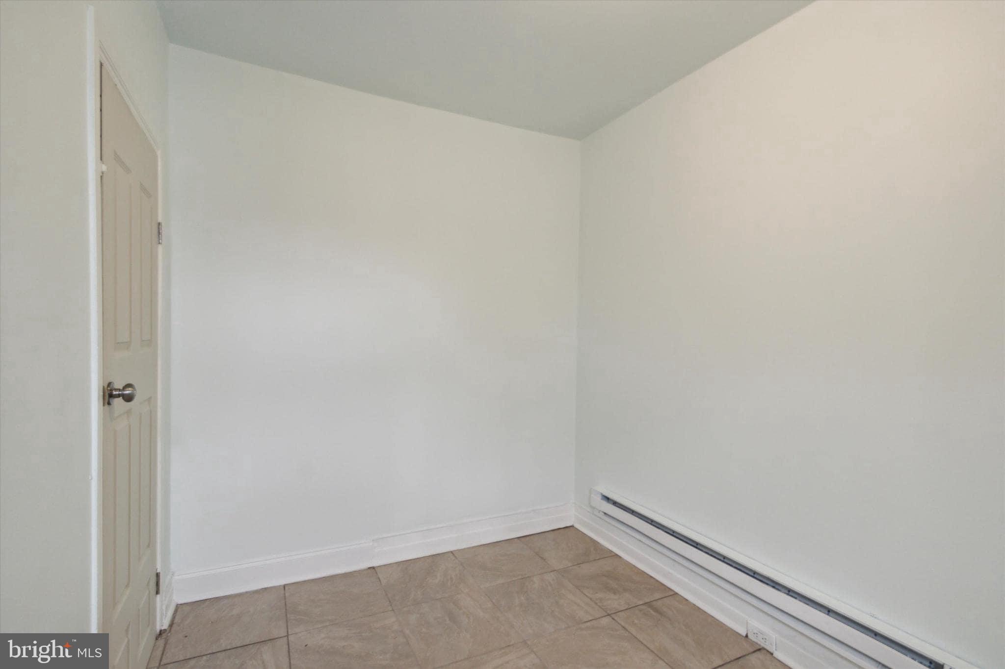 PHILADELPHIA (NORTHWEST) - Residential Lease