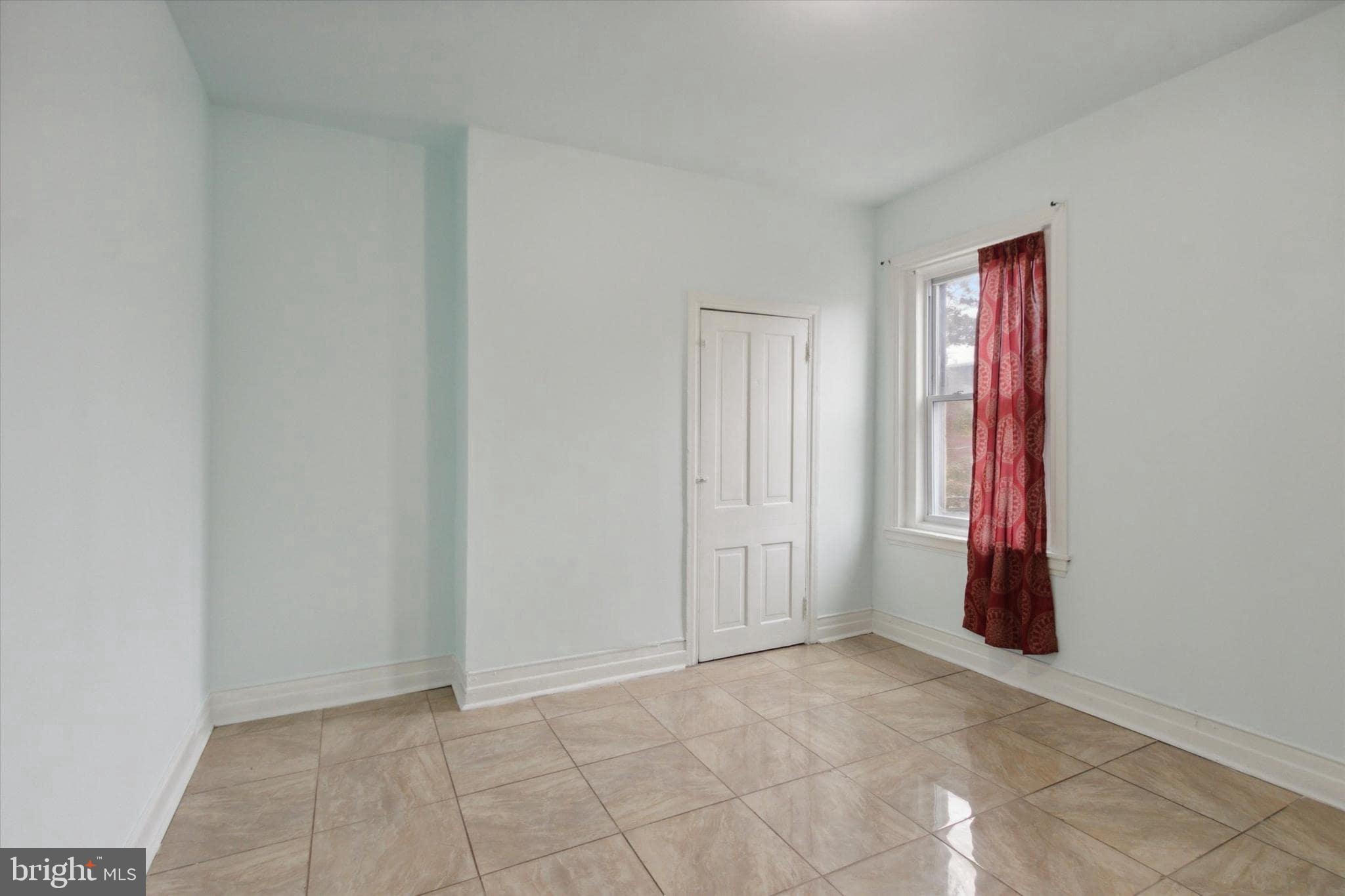 PHILADELPHIA (NORTHWEST) - Residential Lease