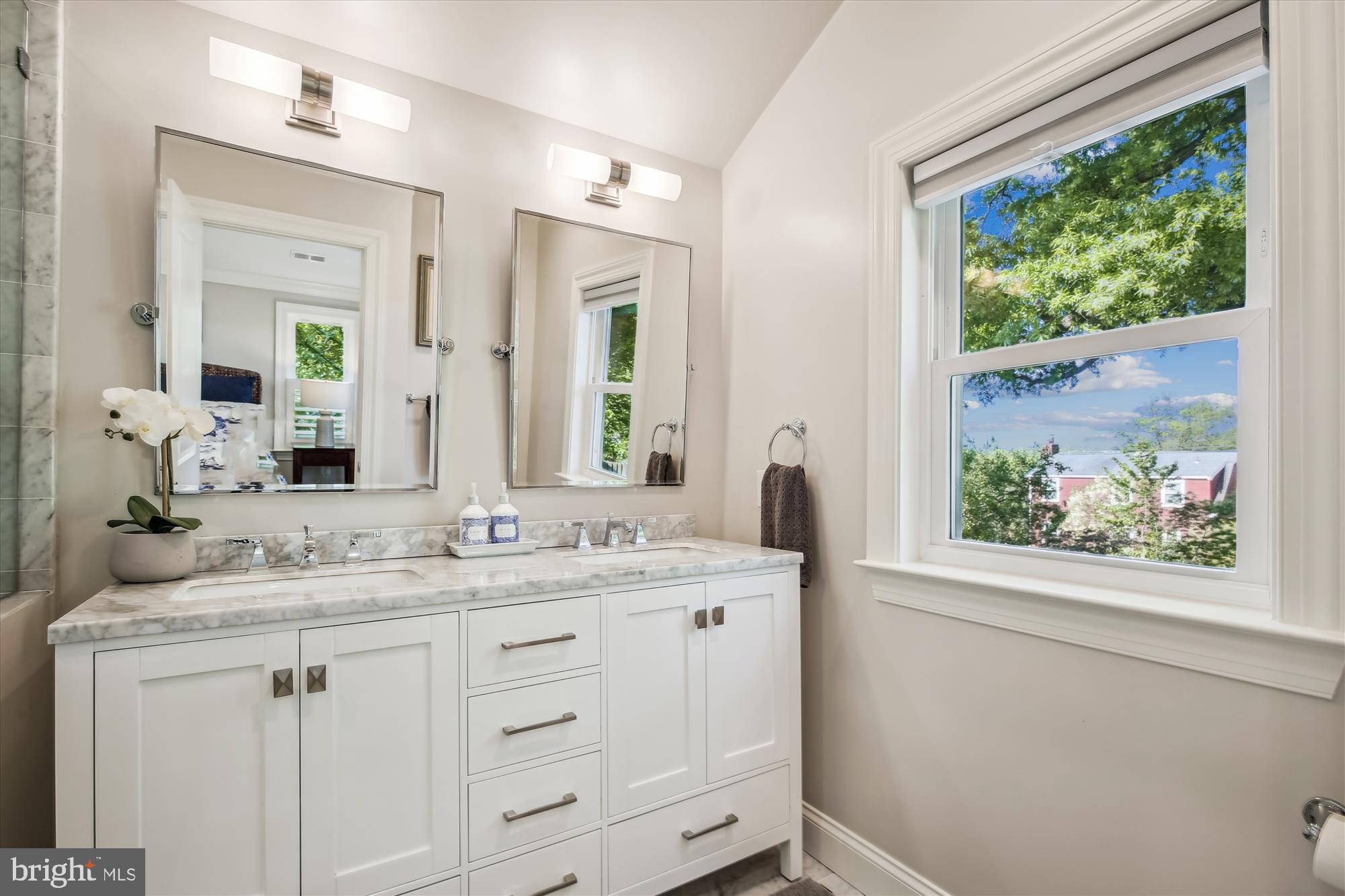 BRADDOCK HEIGHTS - Residential