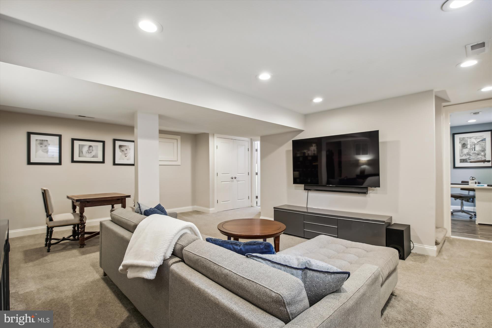 BRADDOCK HEIGHTS - Residential