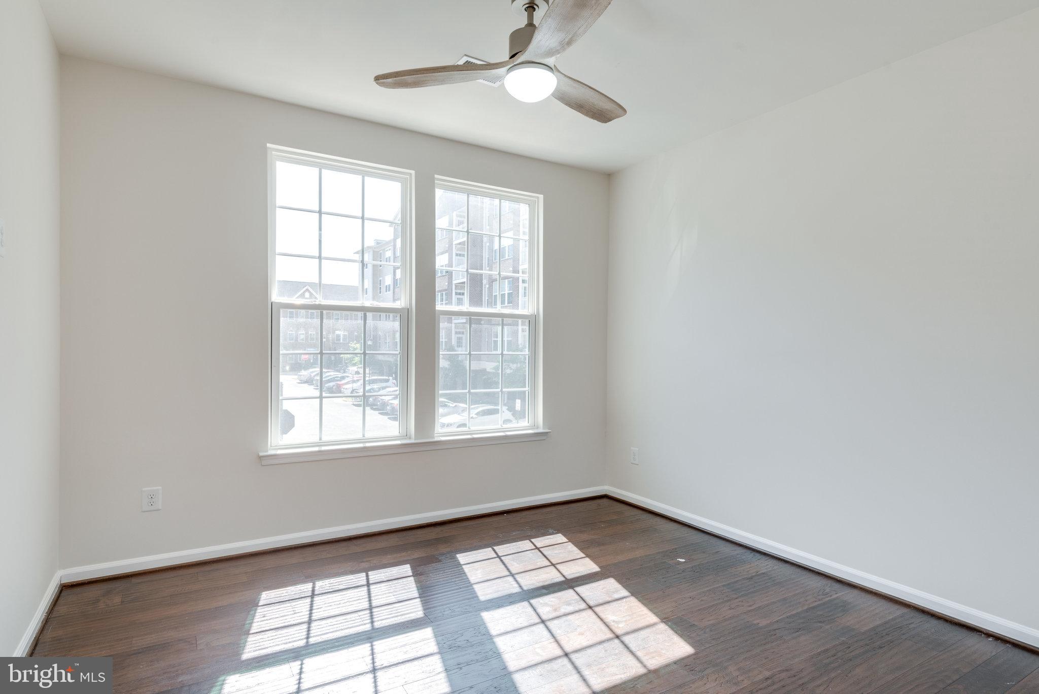 DISCOVERY SQUARE - Residential Lease