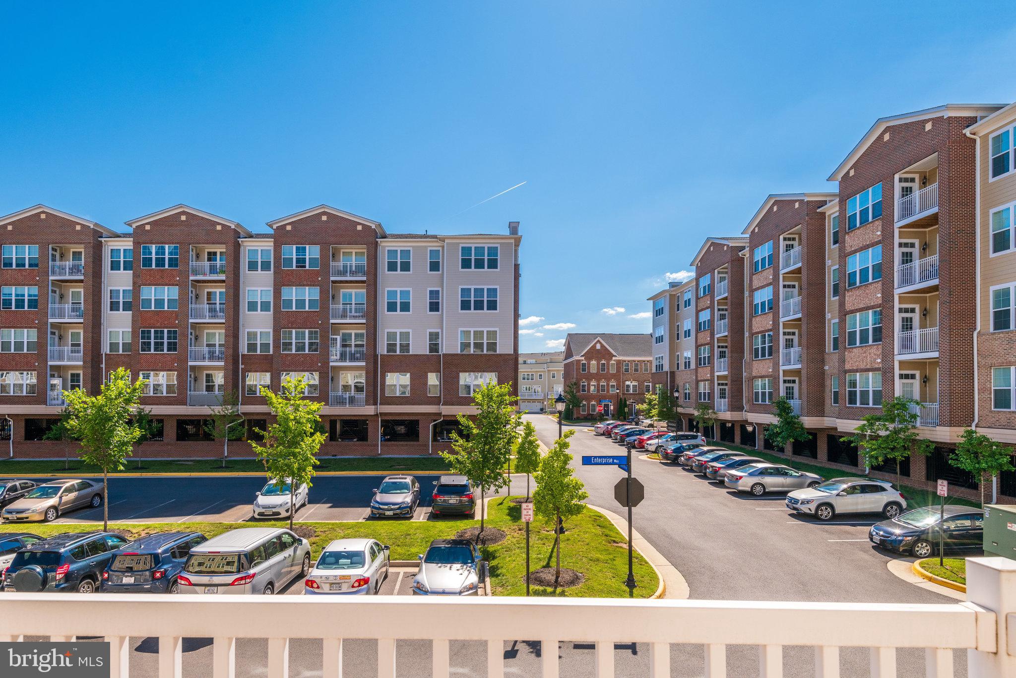 DISCOVERY SQUARE - Residential Lease