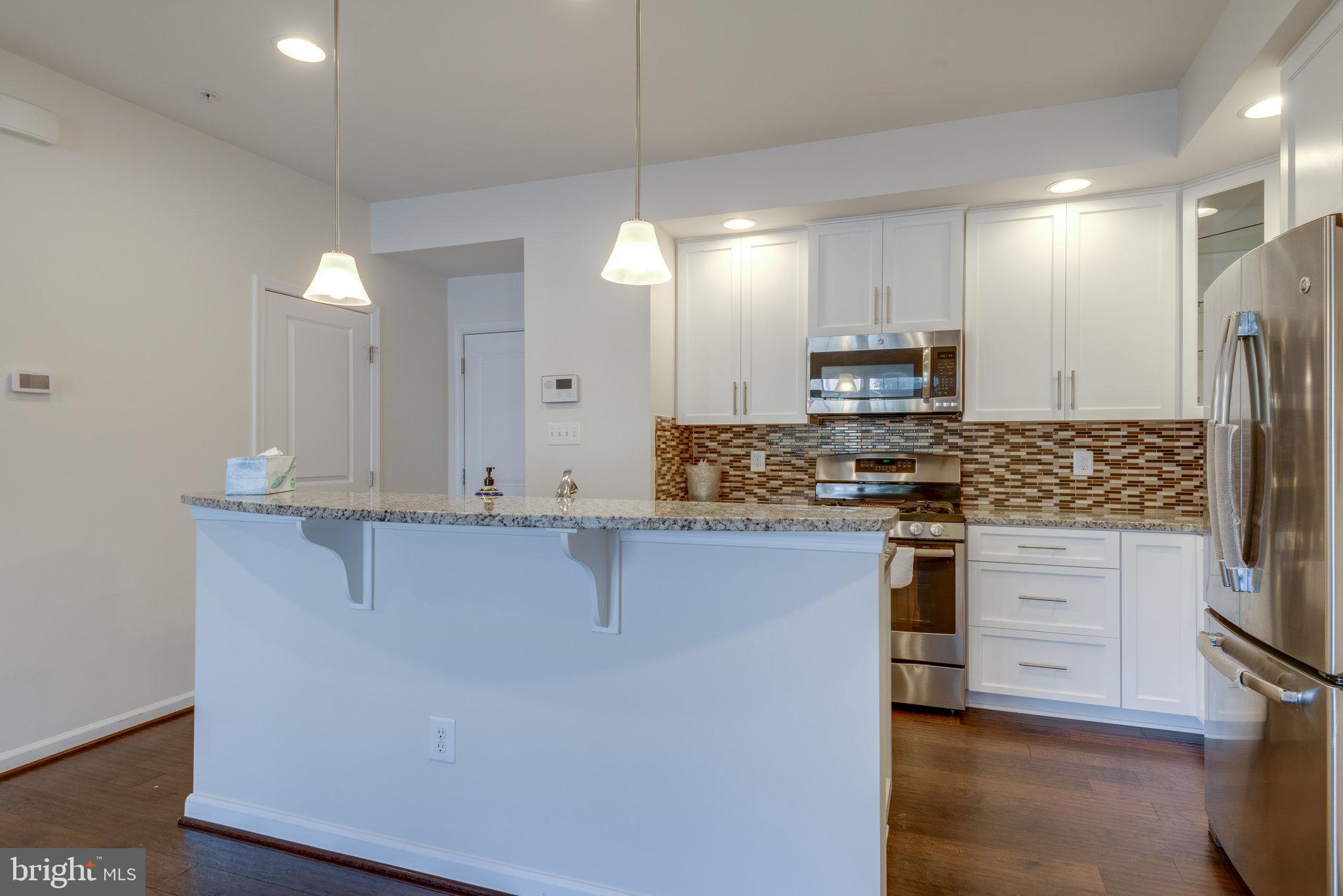 DISCOVERY SQUARE - Residential Lease