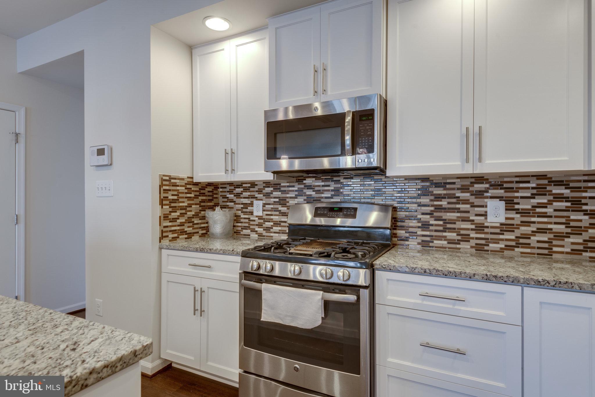 DISCOVERY SQUARE - Residential Lease