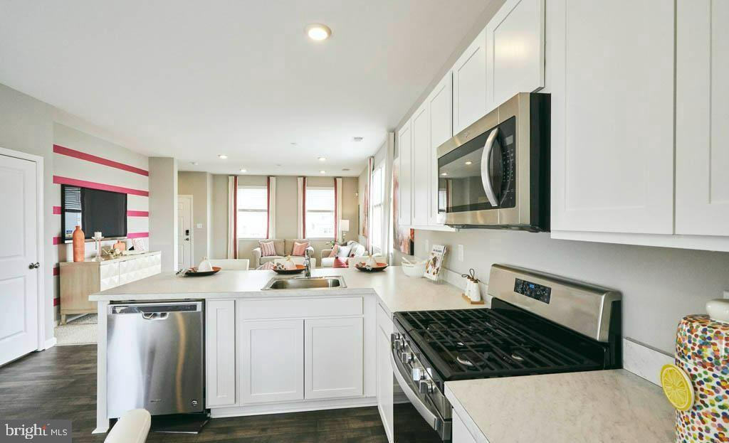 CATTAIL CROSSING - Residential Lease