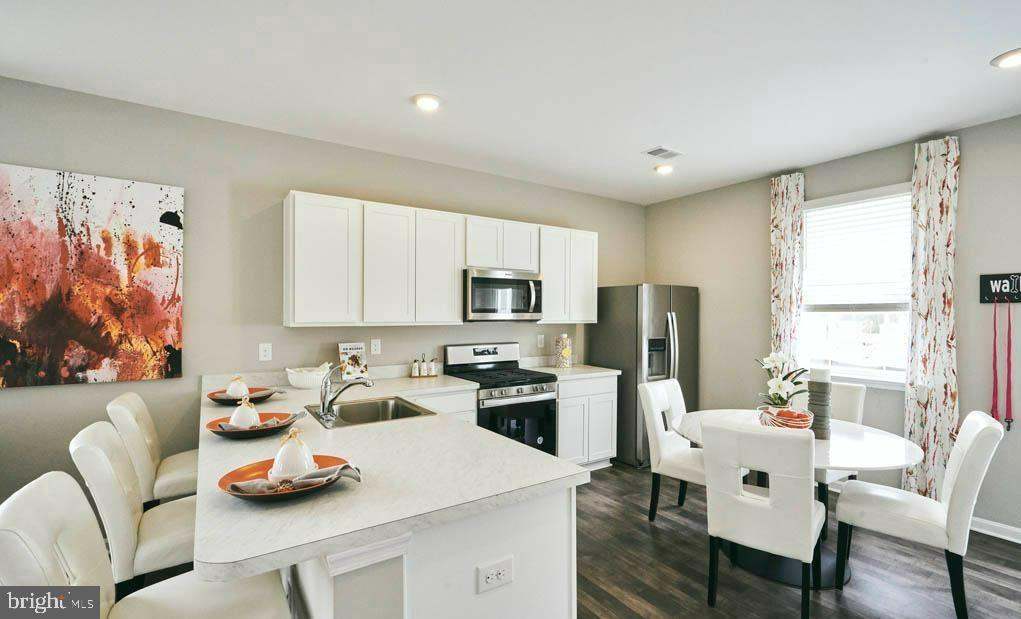 CATTAIL CROSSING - Residential Lease