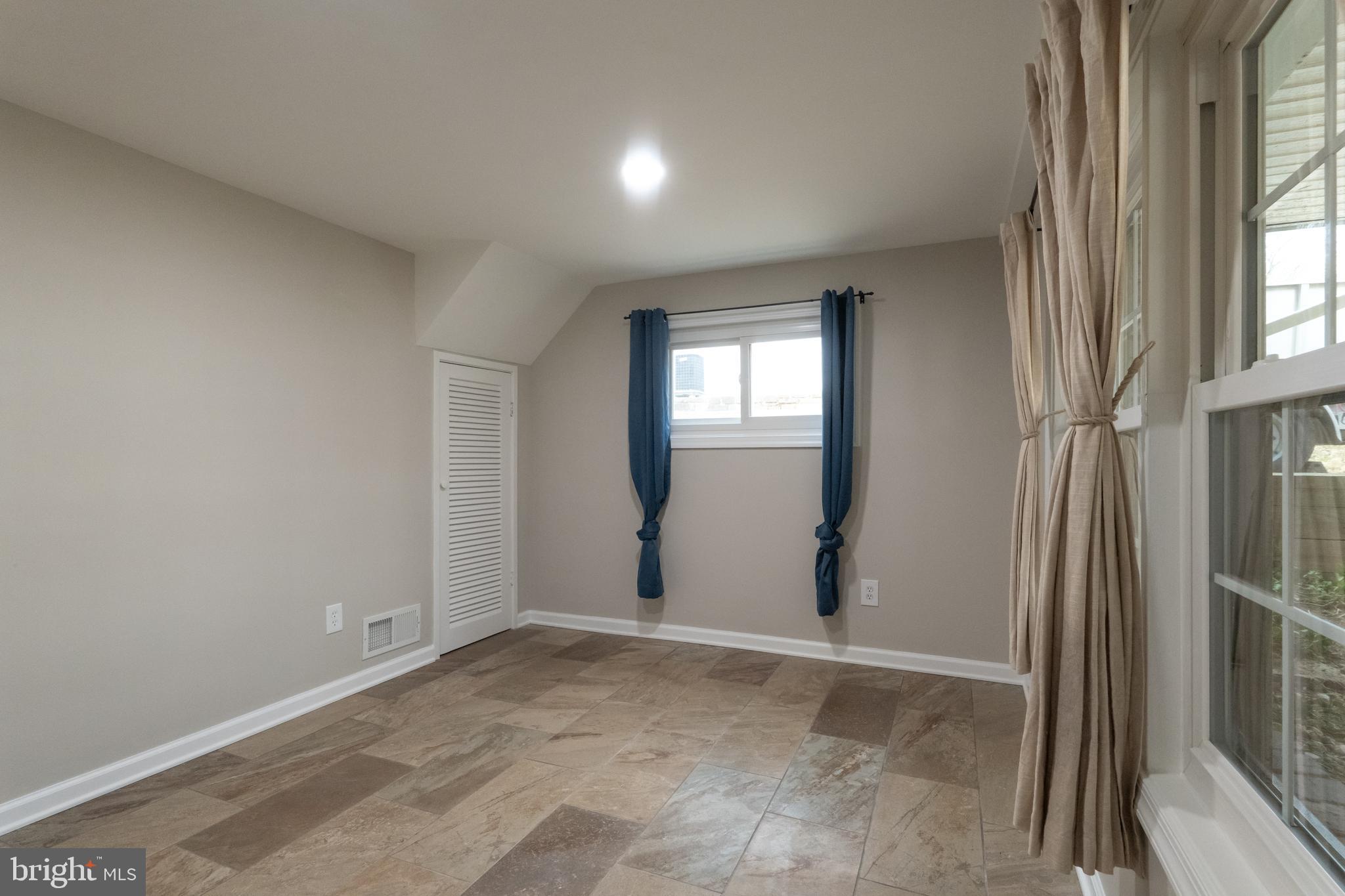 TWINBROOK FOREST - Residential