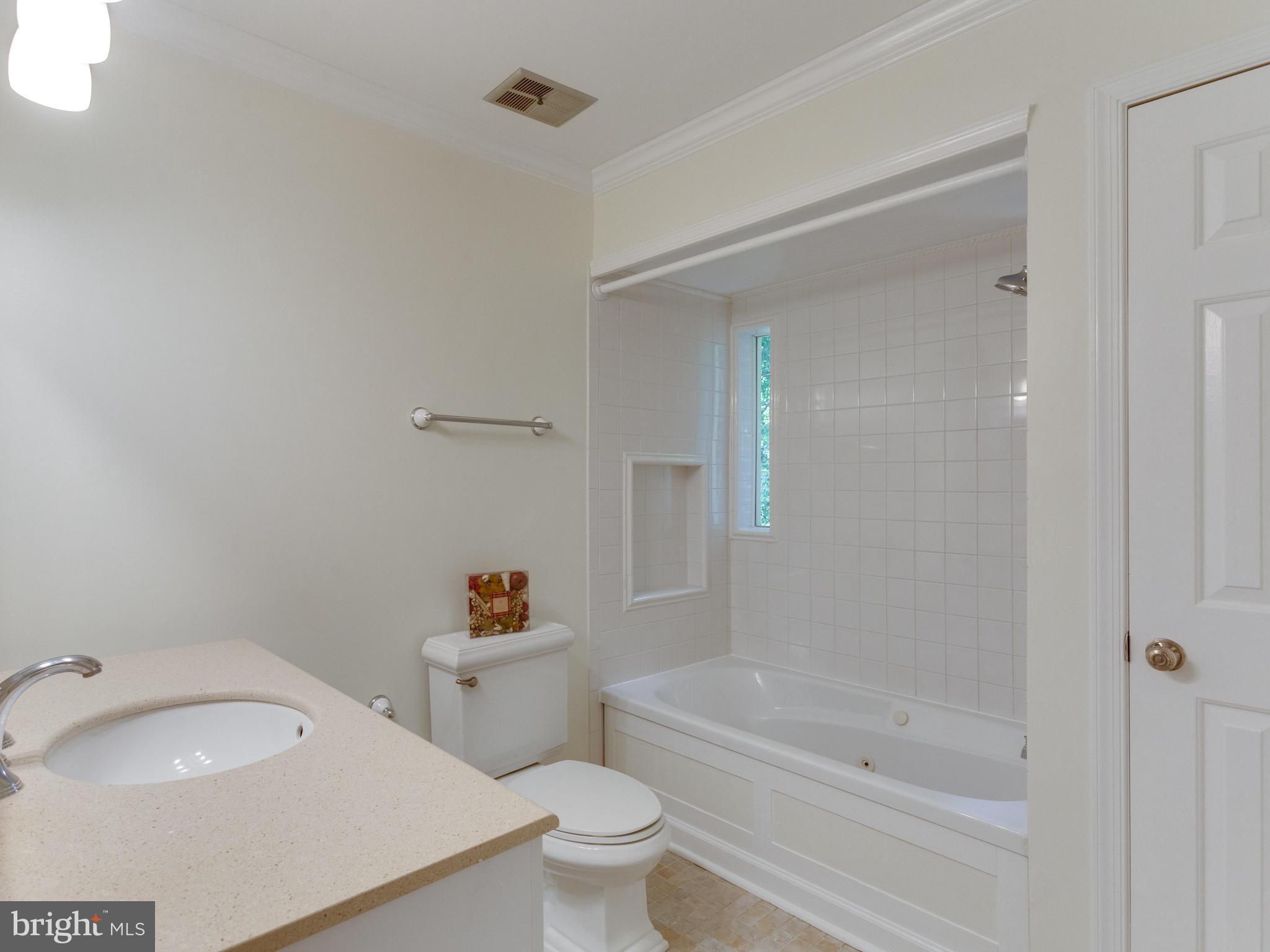 LANGLEY OAKS - Residential Lease