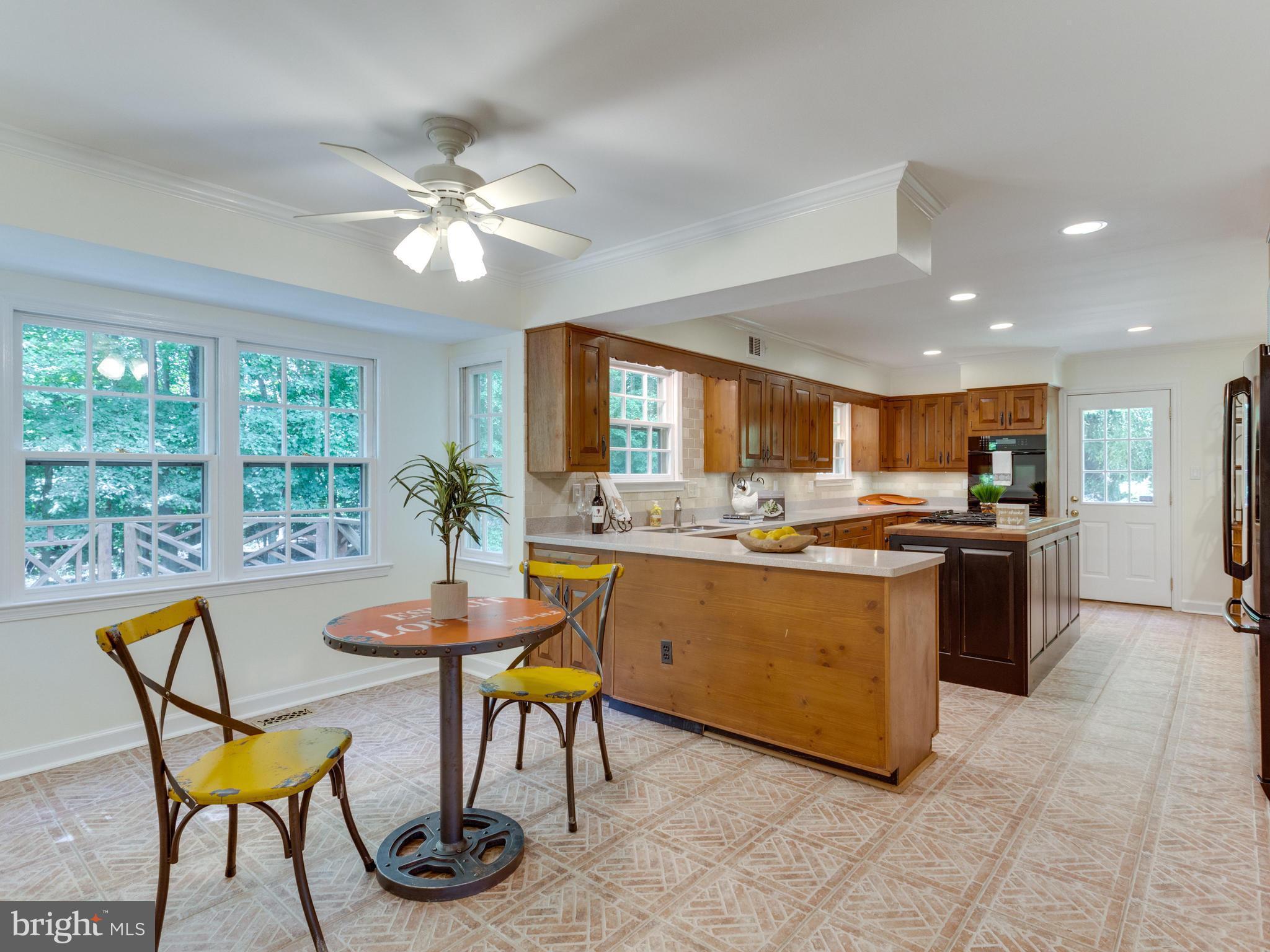 LANGLEY OAKS - Residential Lease