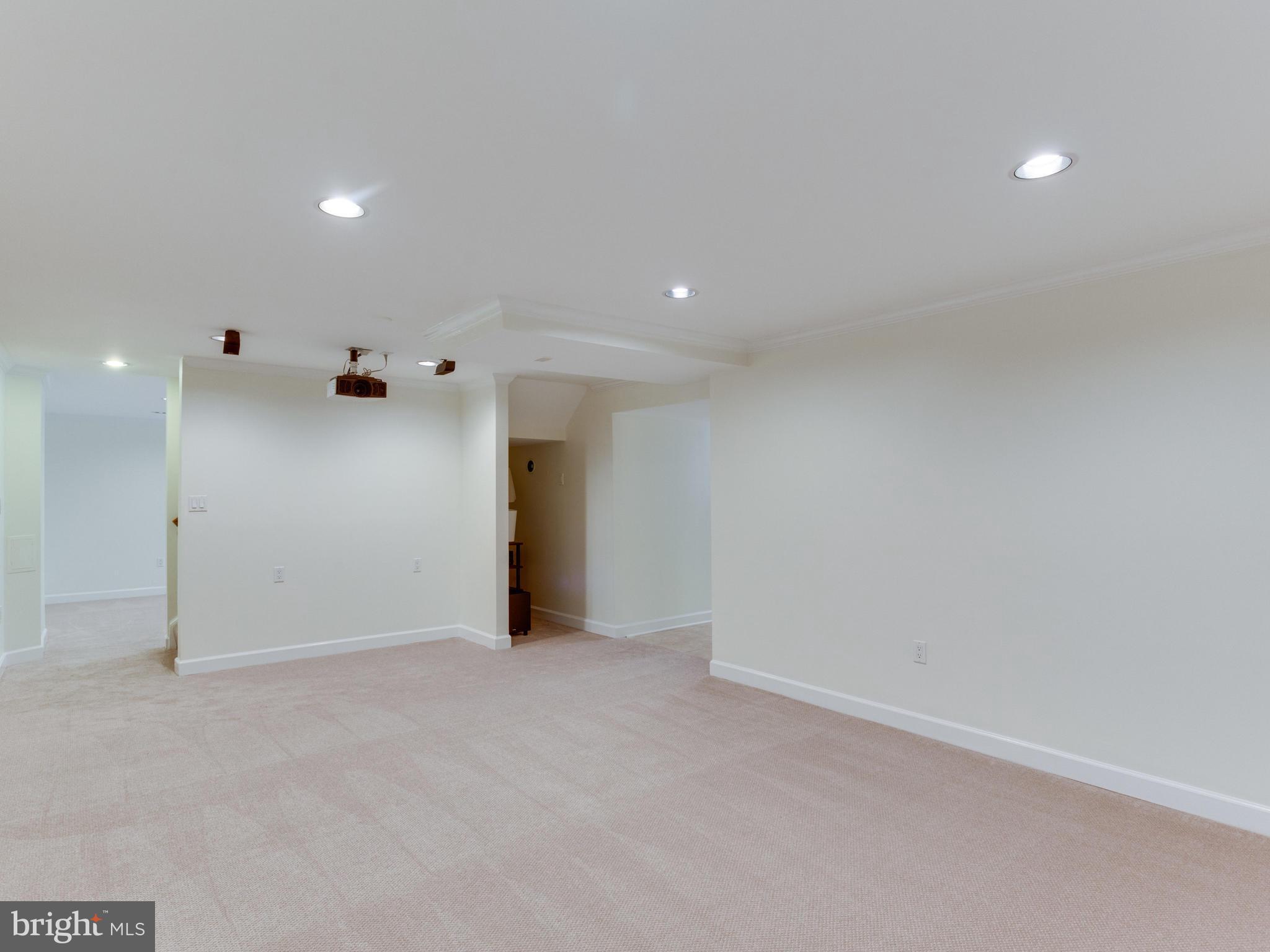 LANGLEY OAKS - Residential Lease