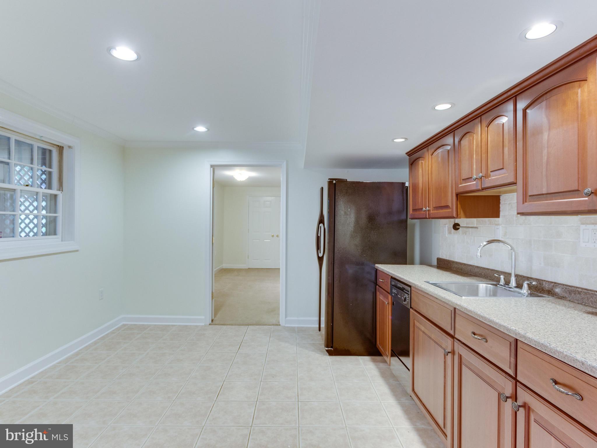 LANGLEY OAKS - Residential Lease