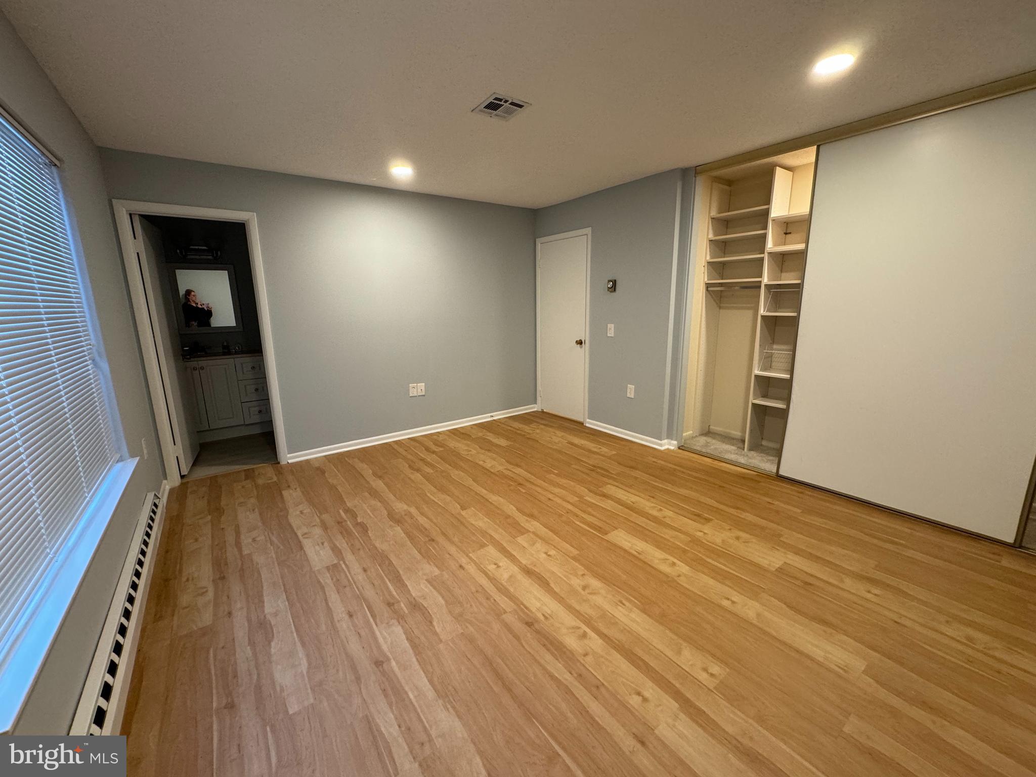 ROSSMOOR MUTUAL #16 - Residential