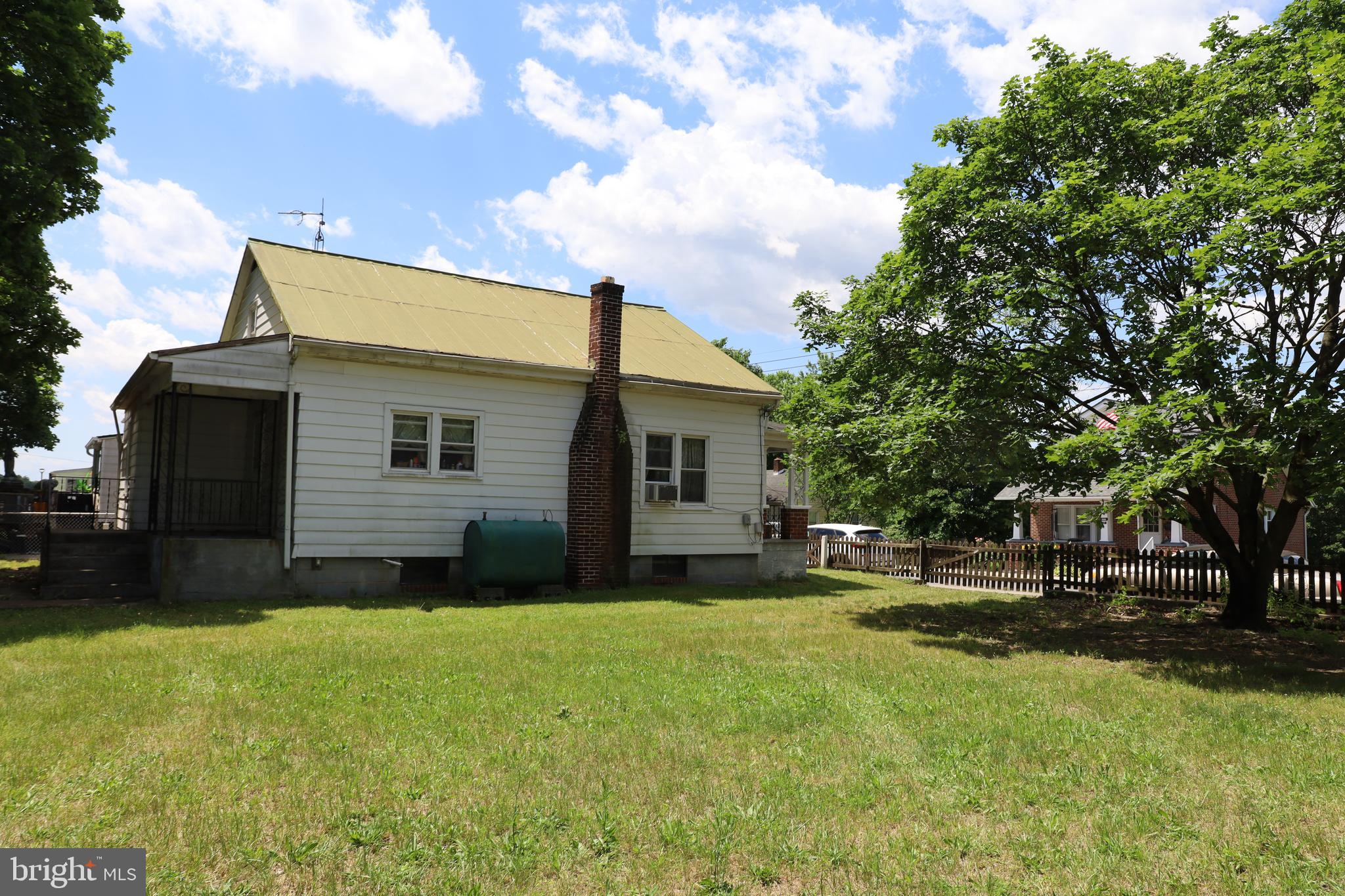 AIRLEY HEIGHTS - Residential