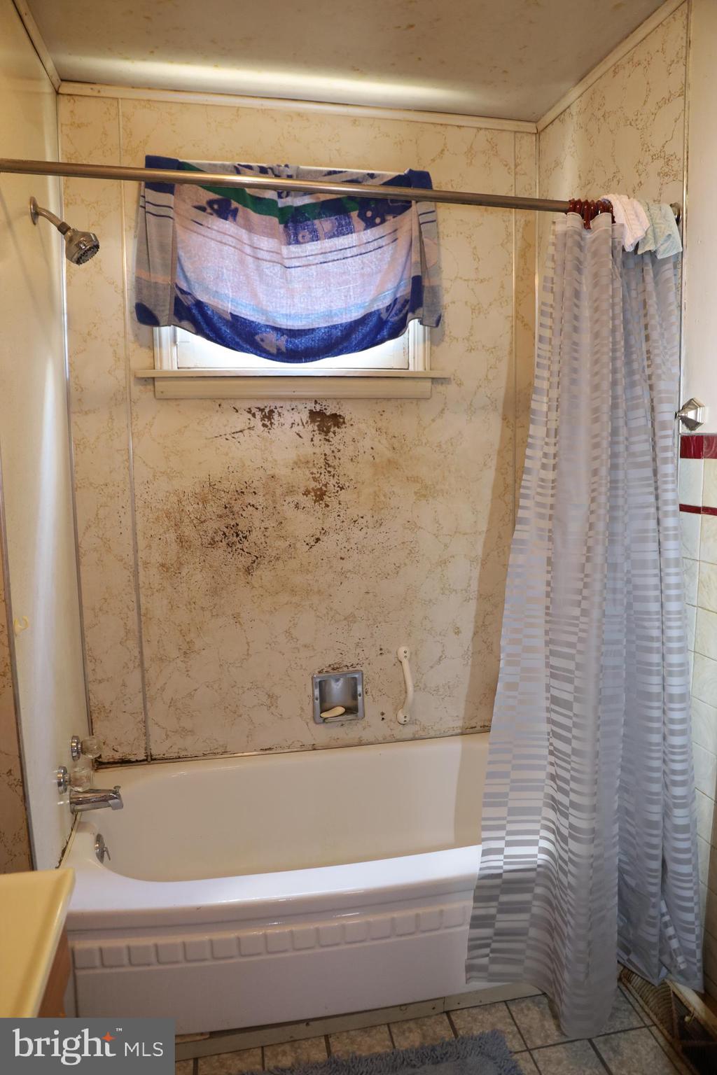 AIRLEY HEIGHTS - Residential