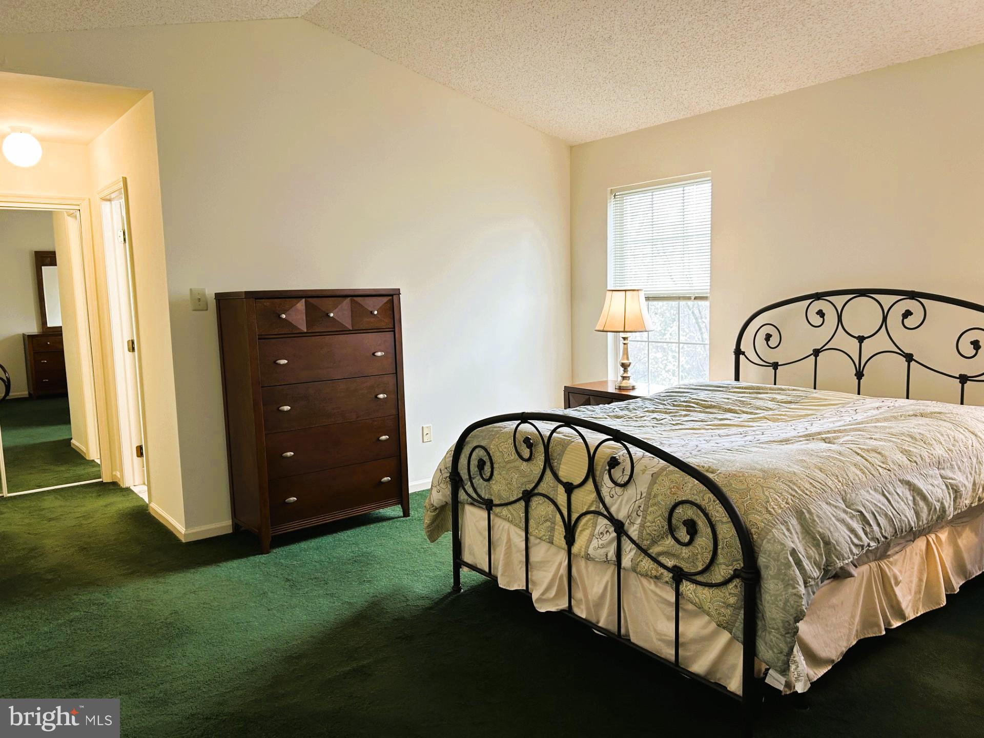 INDIAN CREEK - Residential