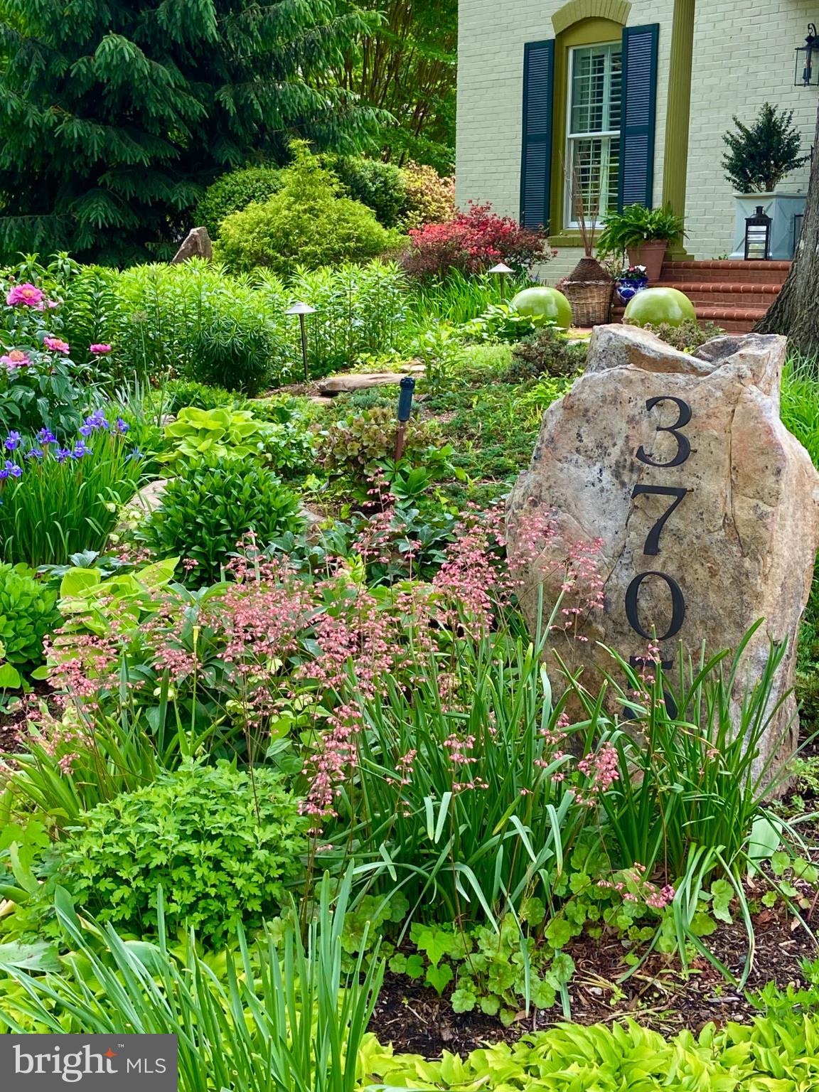 3705 RIVERWOOD COURT