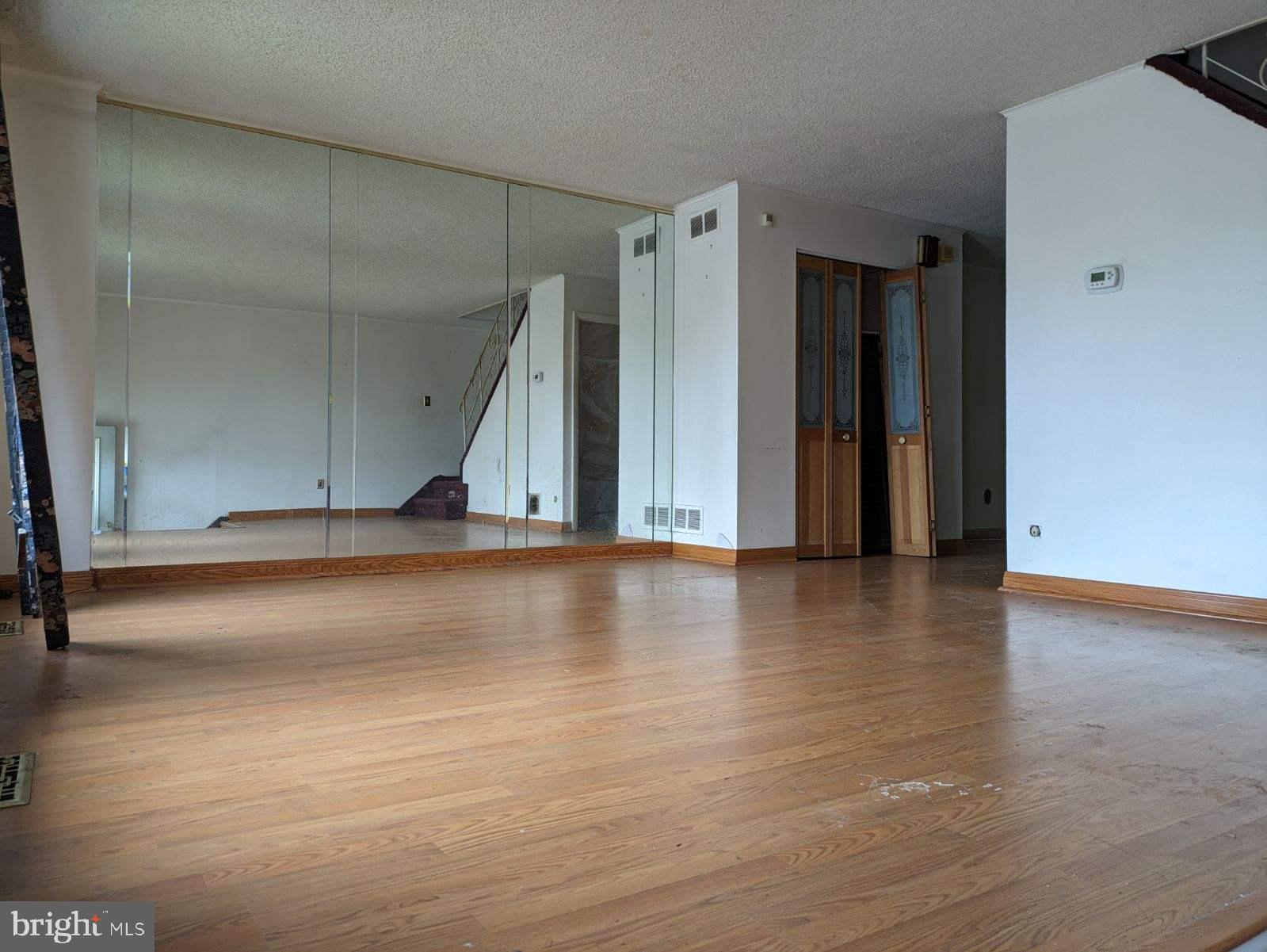 EASTWICK - Residential