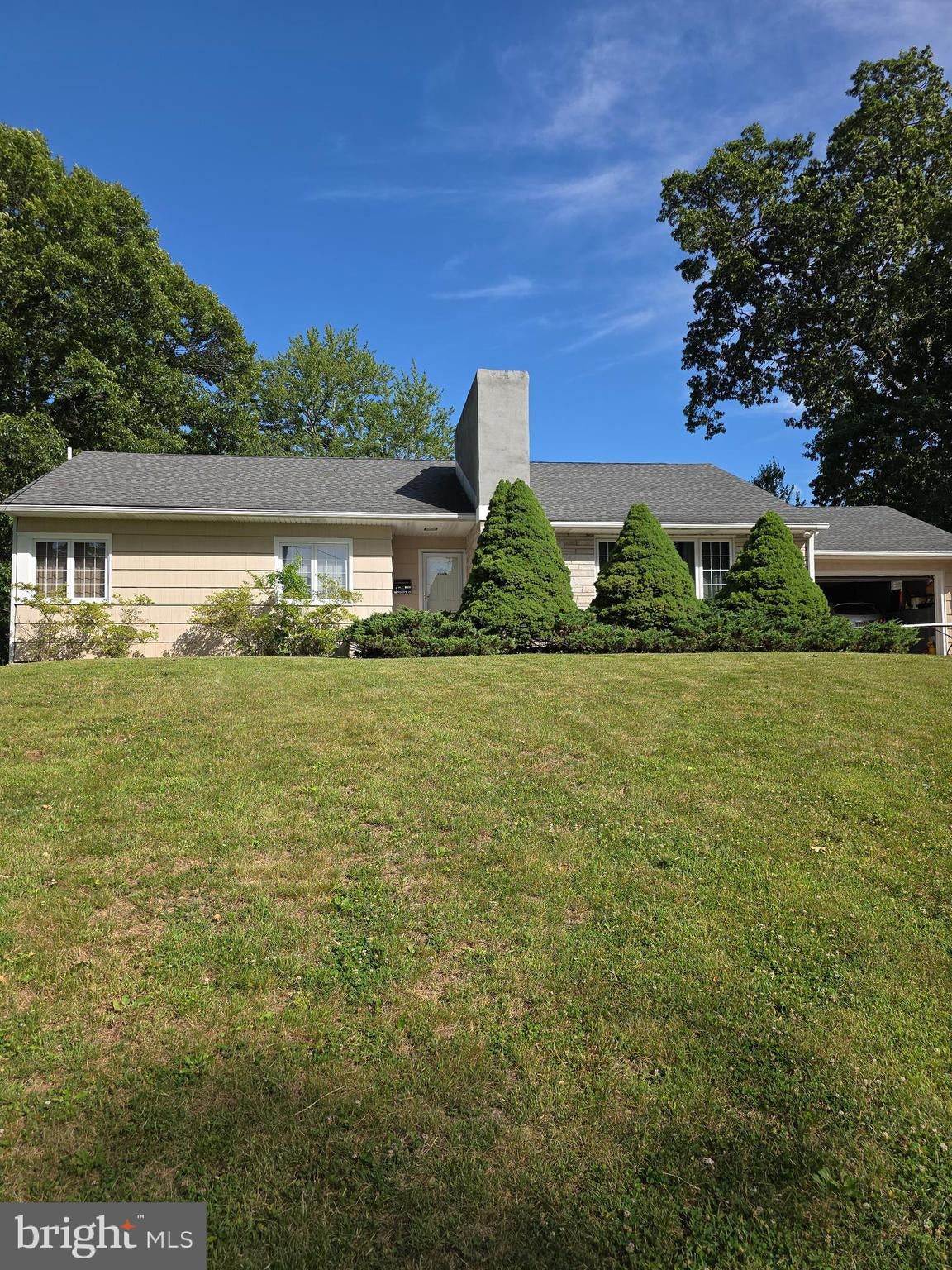 7 WHITE BEECH COURT