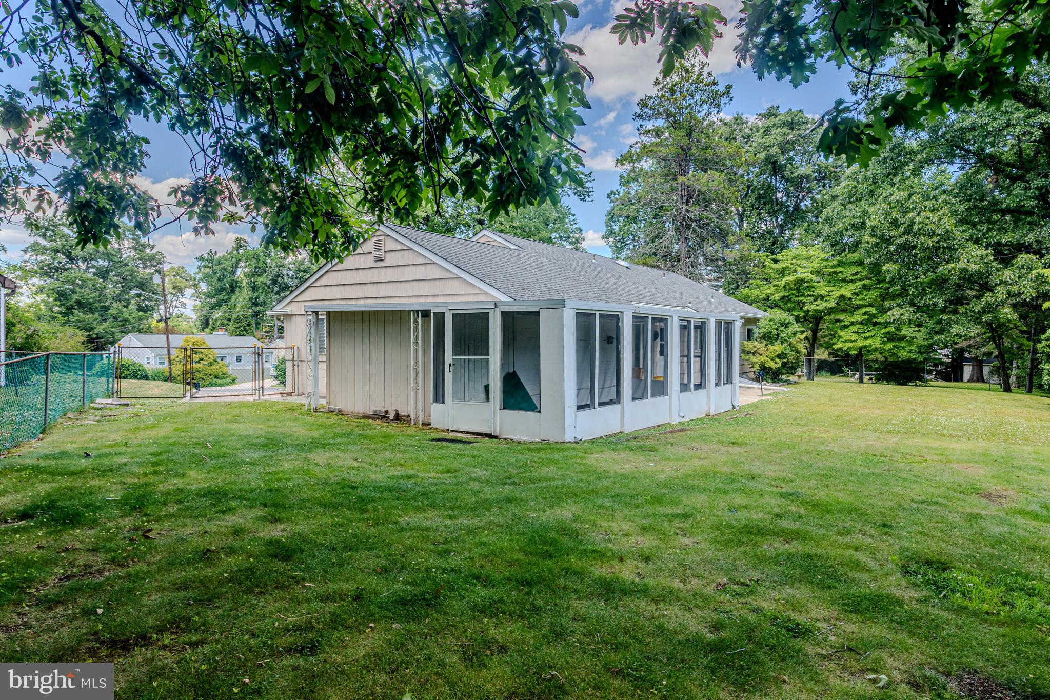 7 WHITE BEECH COURT