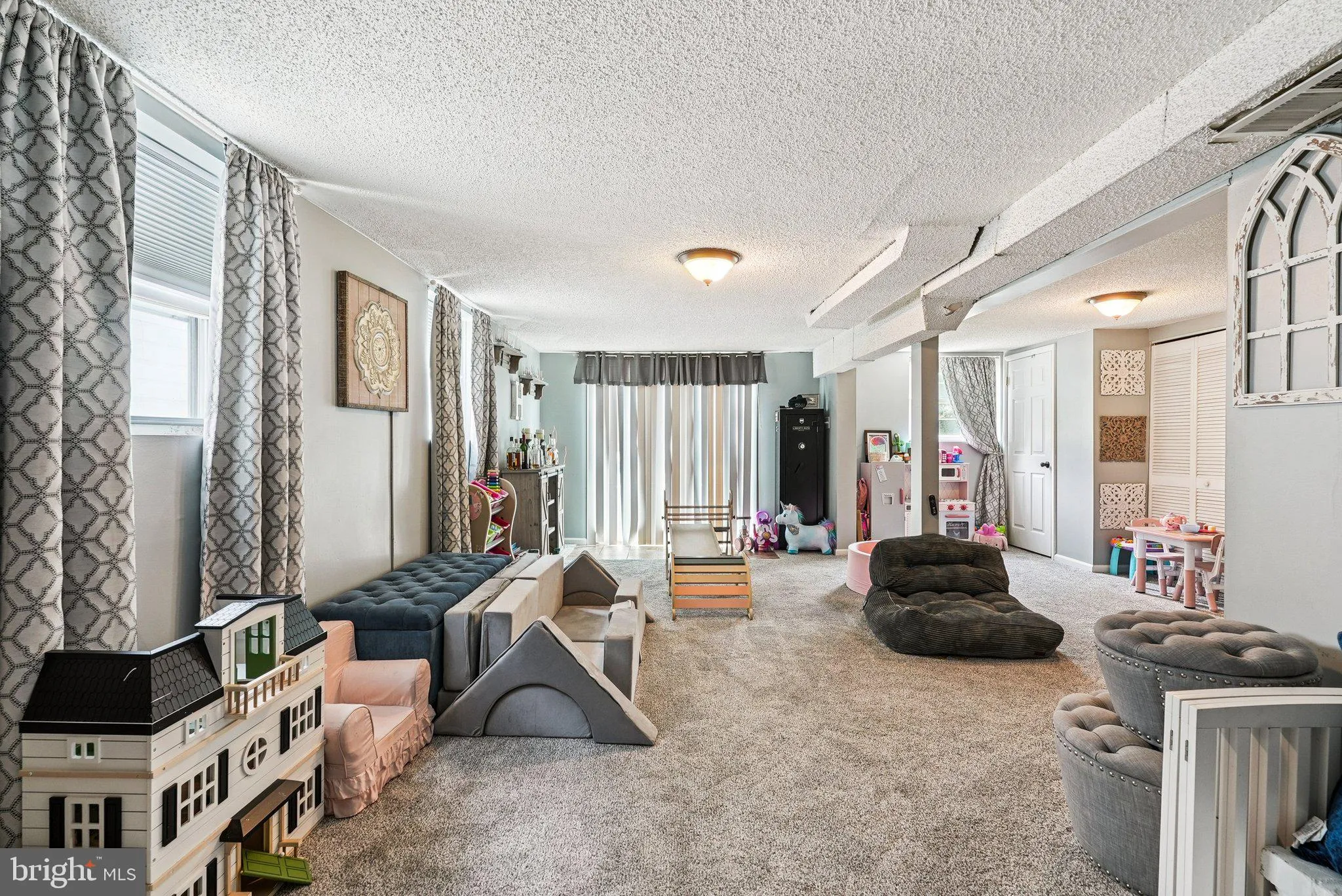 Wenonah, New Jersey 08090, United States, 3 Bedrooms Bedrooms, ,2 BathroomsBathrooms,Residential,Active,150208