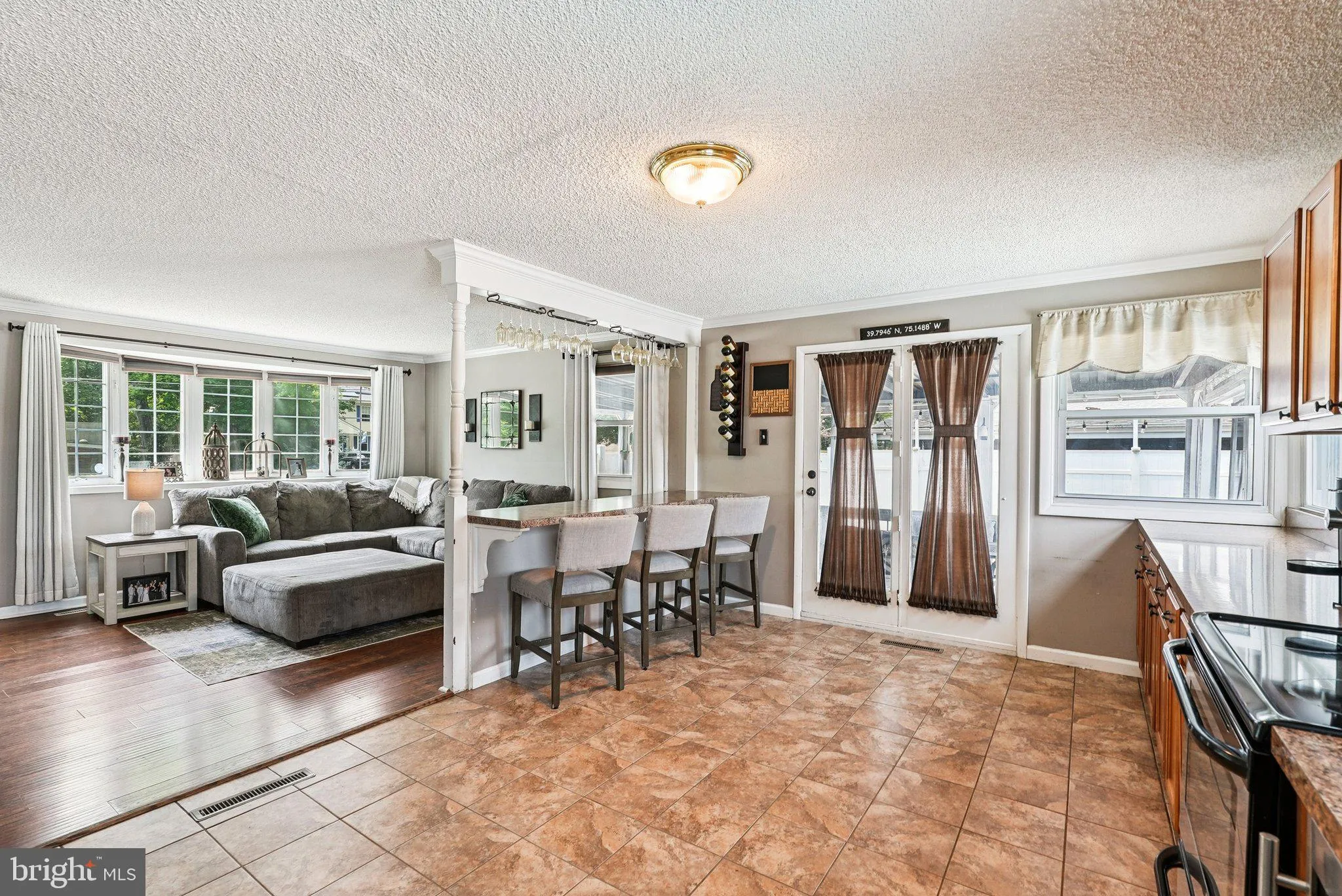 Wenonah, New Jersey 08090, United States, 3 Bedrooms Bedrooms, ,2 BathroomsBathrooms,Residential,Active,150208