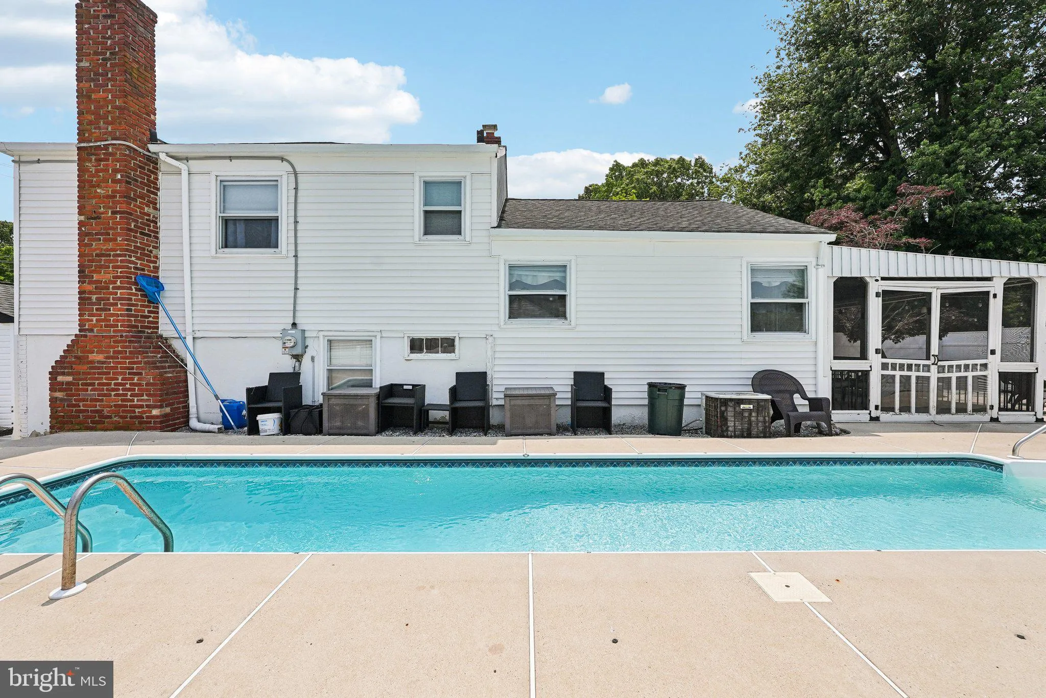 Wenonah, New Jersey 08090, United States, 3 Bedrooms Bedrooms, ,2 BathroomsBathrooms,Residential,Active,150208