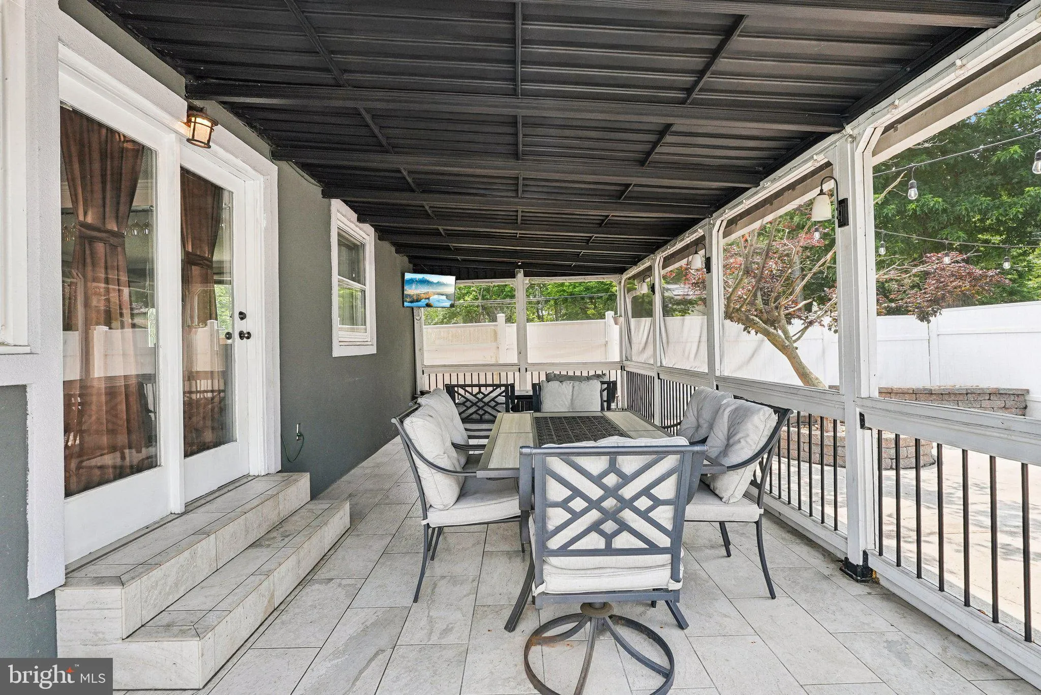 Wenonah, New Jersey 08090, United States, 3 Bedrooms Bedrooms, ,2 BathroomsBathrooms,Residential,Active,150208