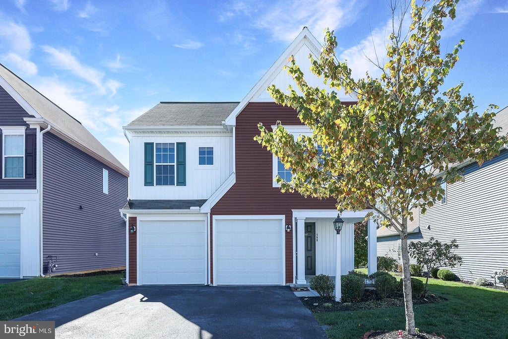 Photo of 799 Barn Swallow Way, MECHANICSBURG, PA 17055 (MLS # PACB2059818)