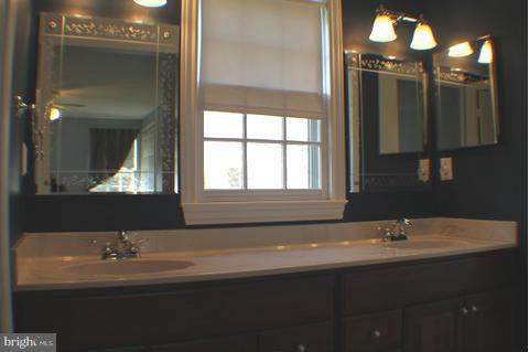 NEWGATE - Residential Lease