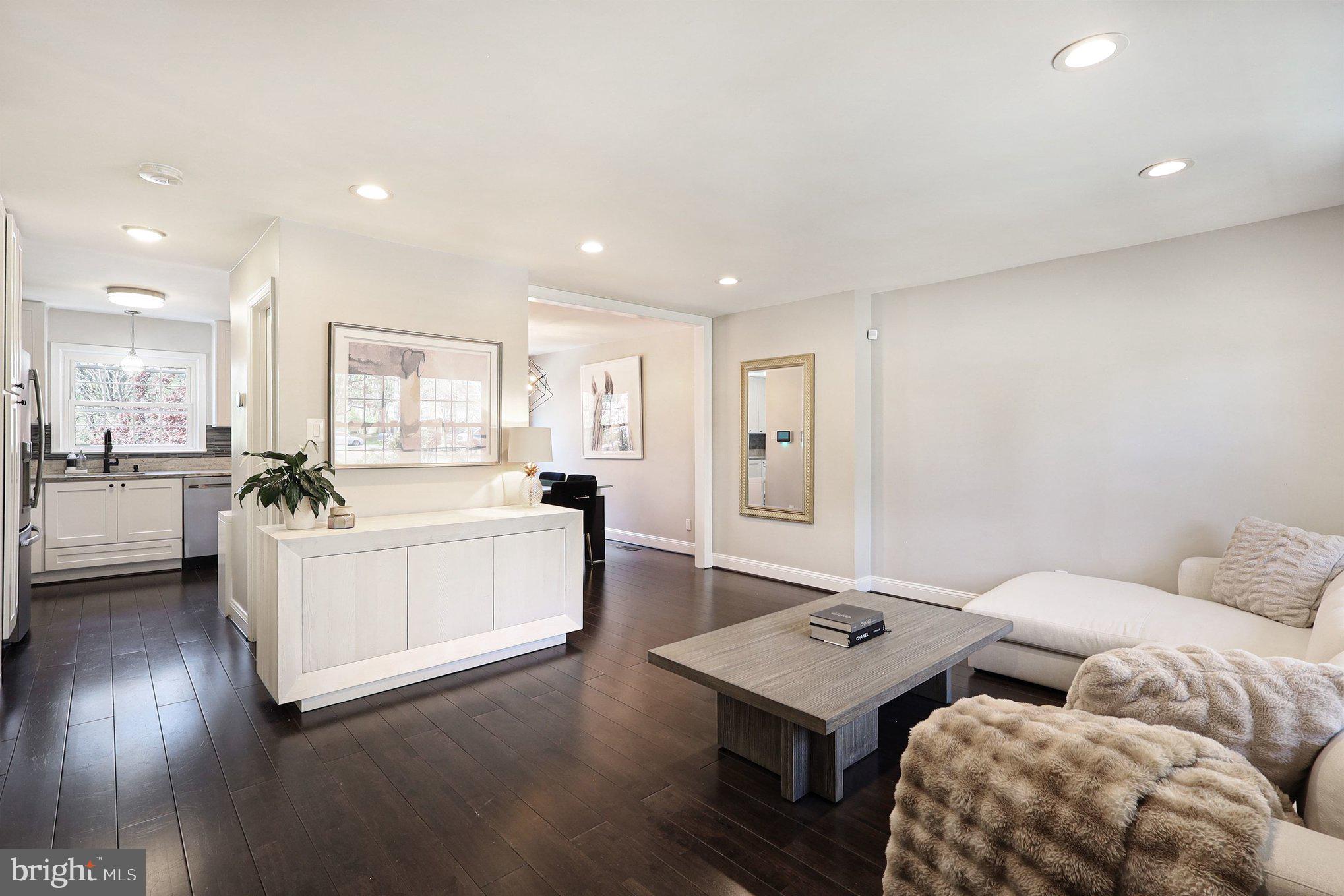 6308 PADDINGTON LANE