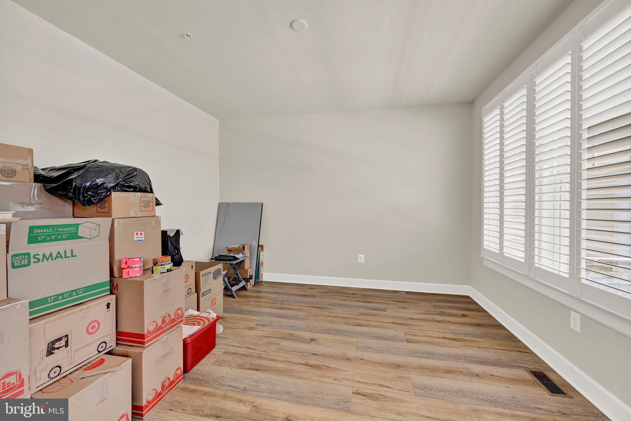 1232 OLEANDER WAY