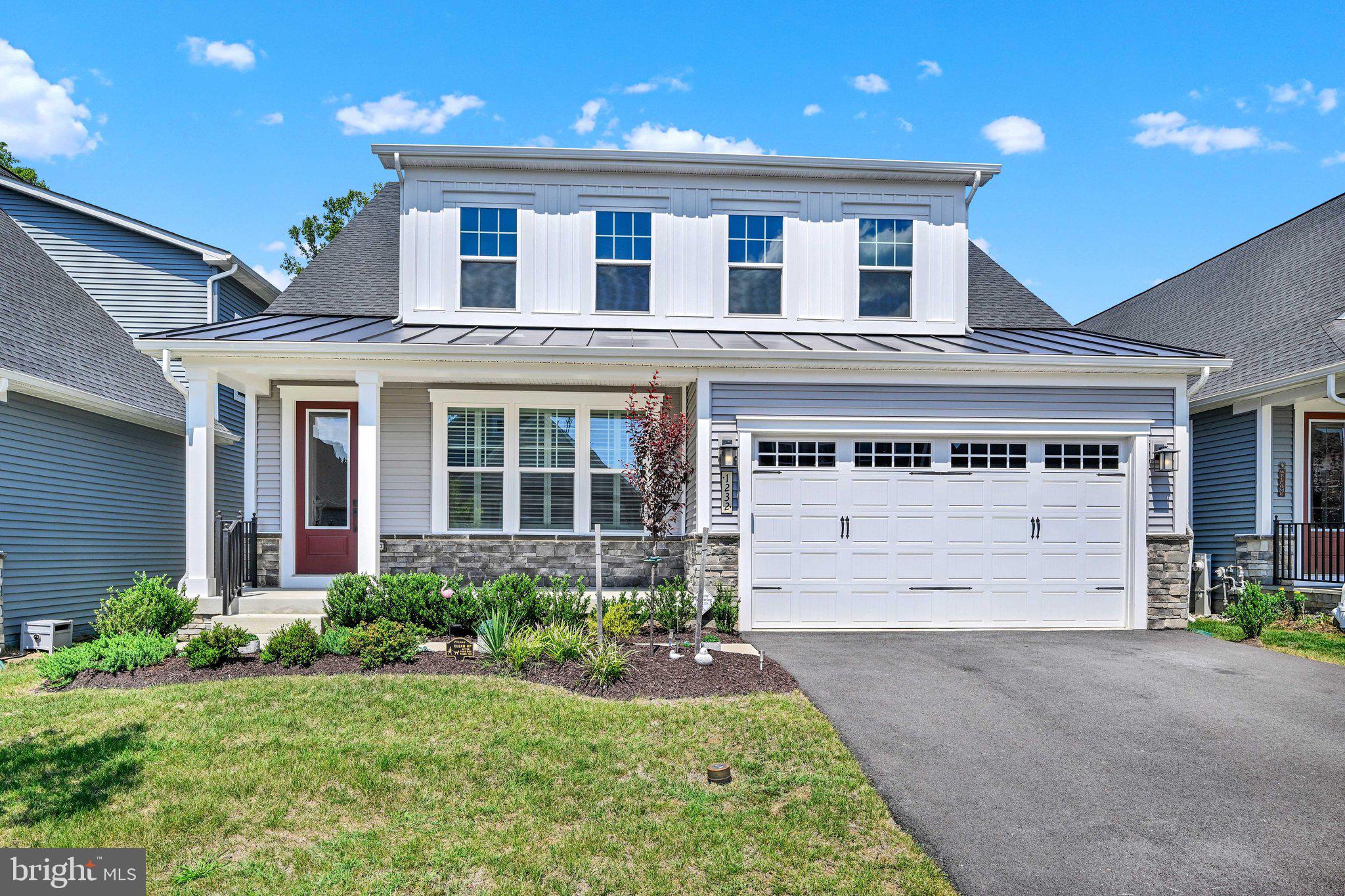 1232 OLEANDER WAY