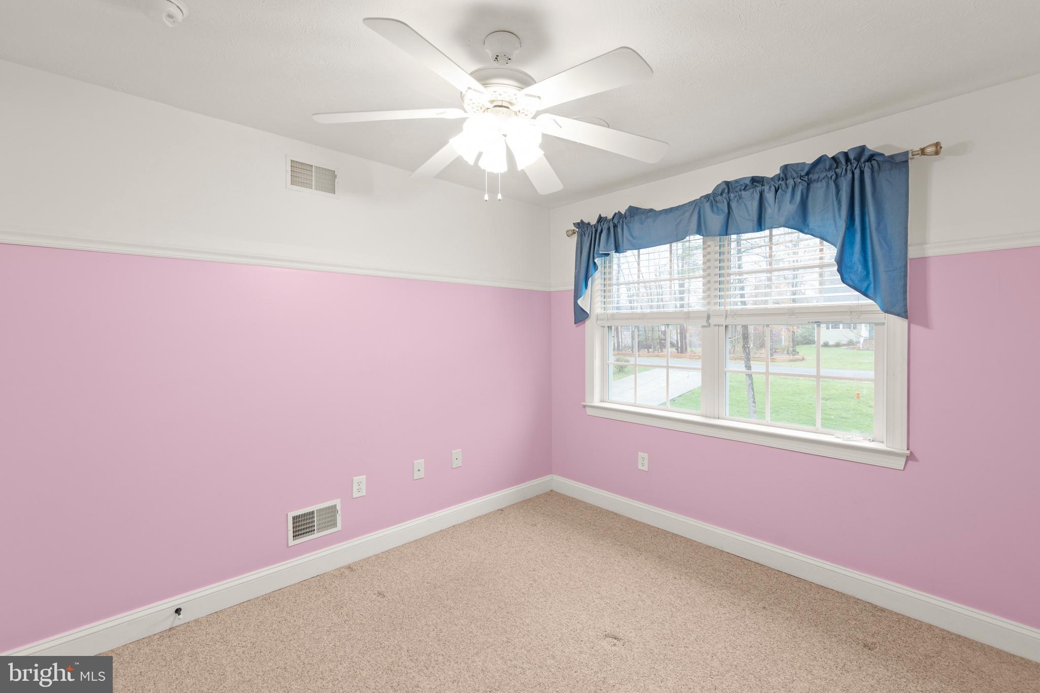 LAKE HOLIDAY ESTATES - Residential