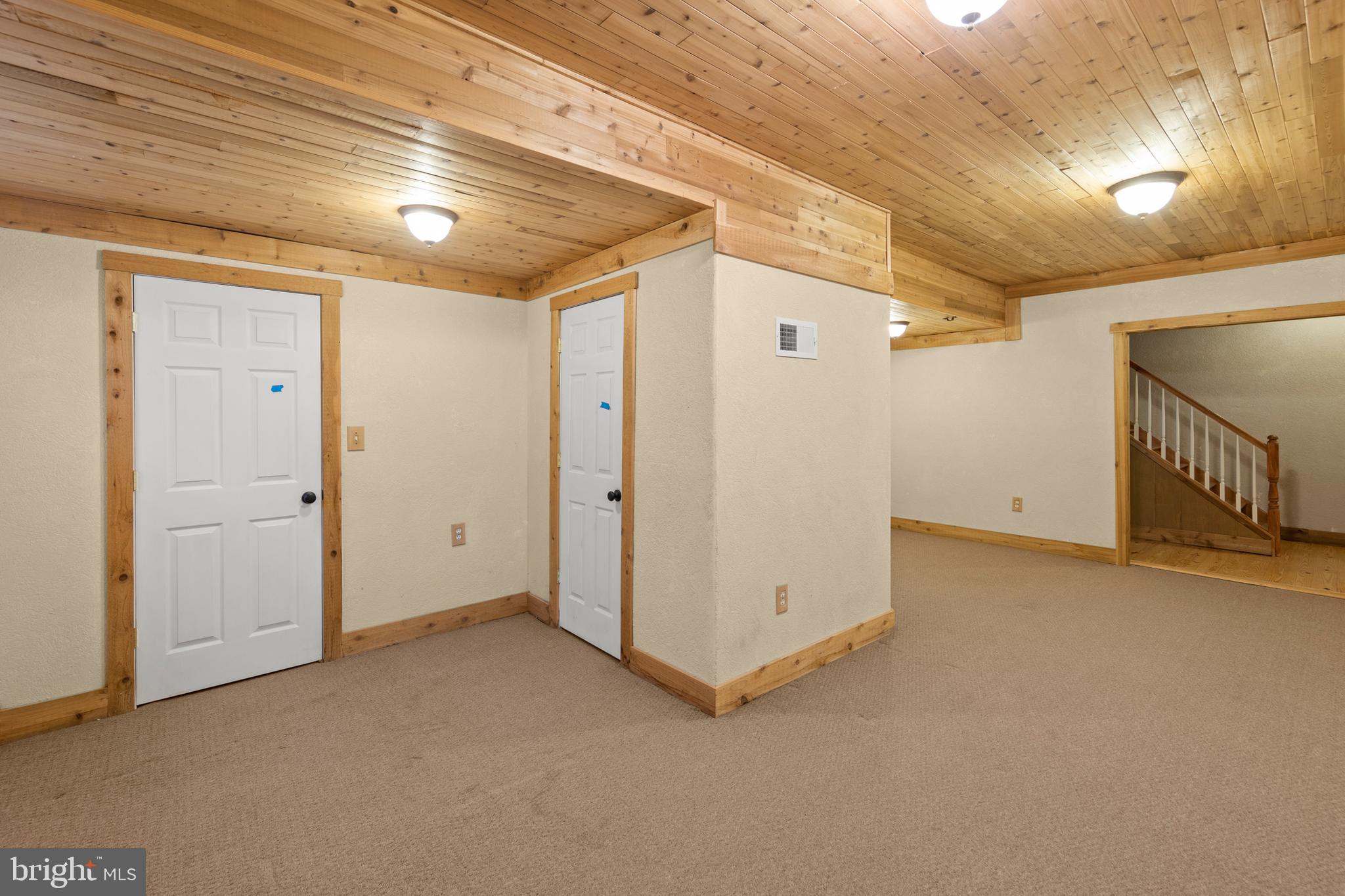 LAKE HOLIDAY ESTATES - Residential