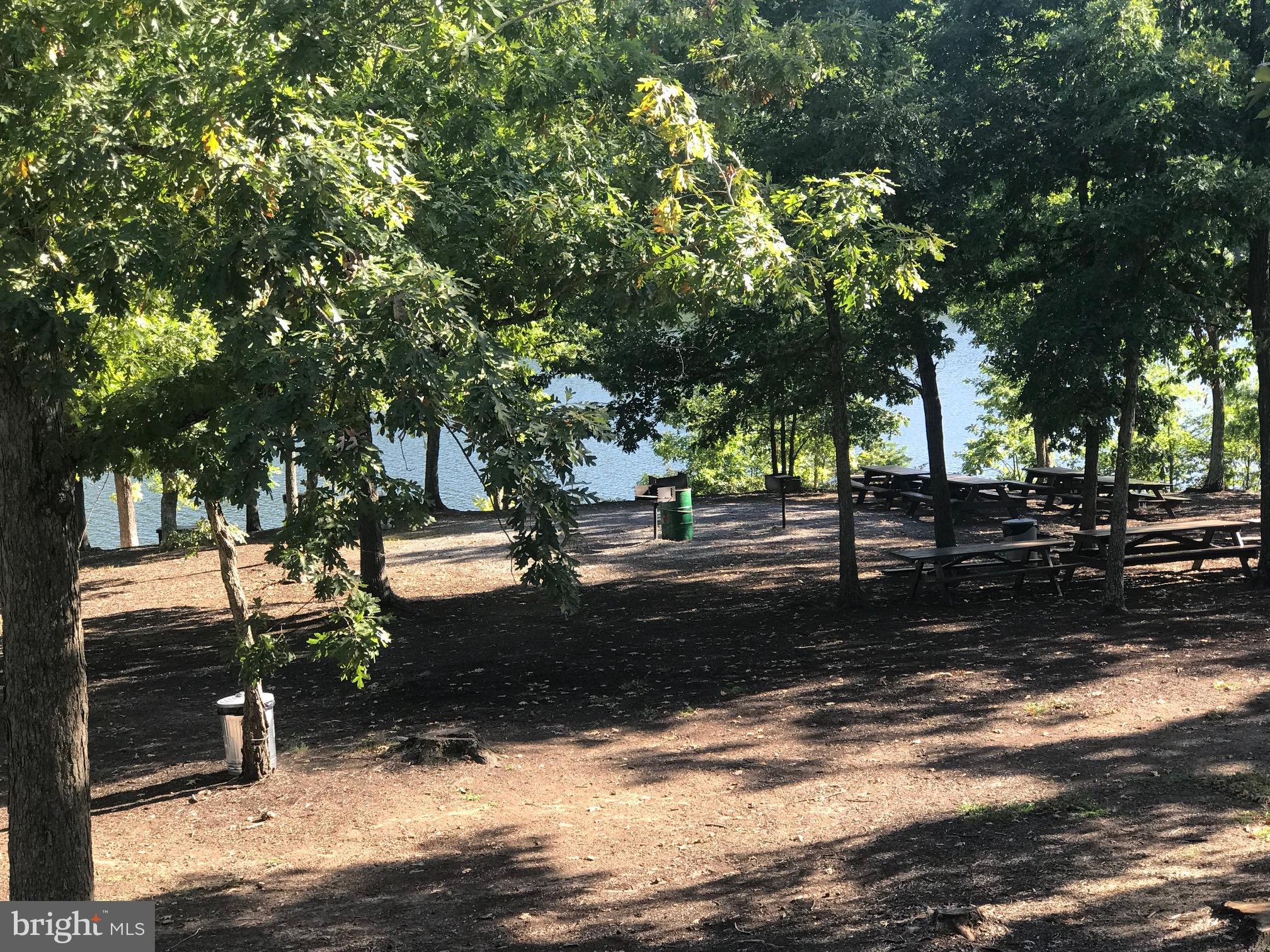 LAKE HOLIDAY ESTATES - Residential