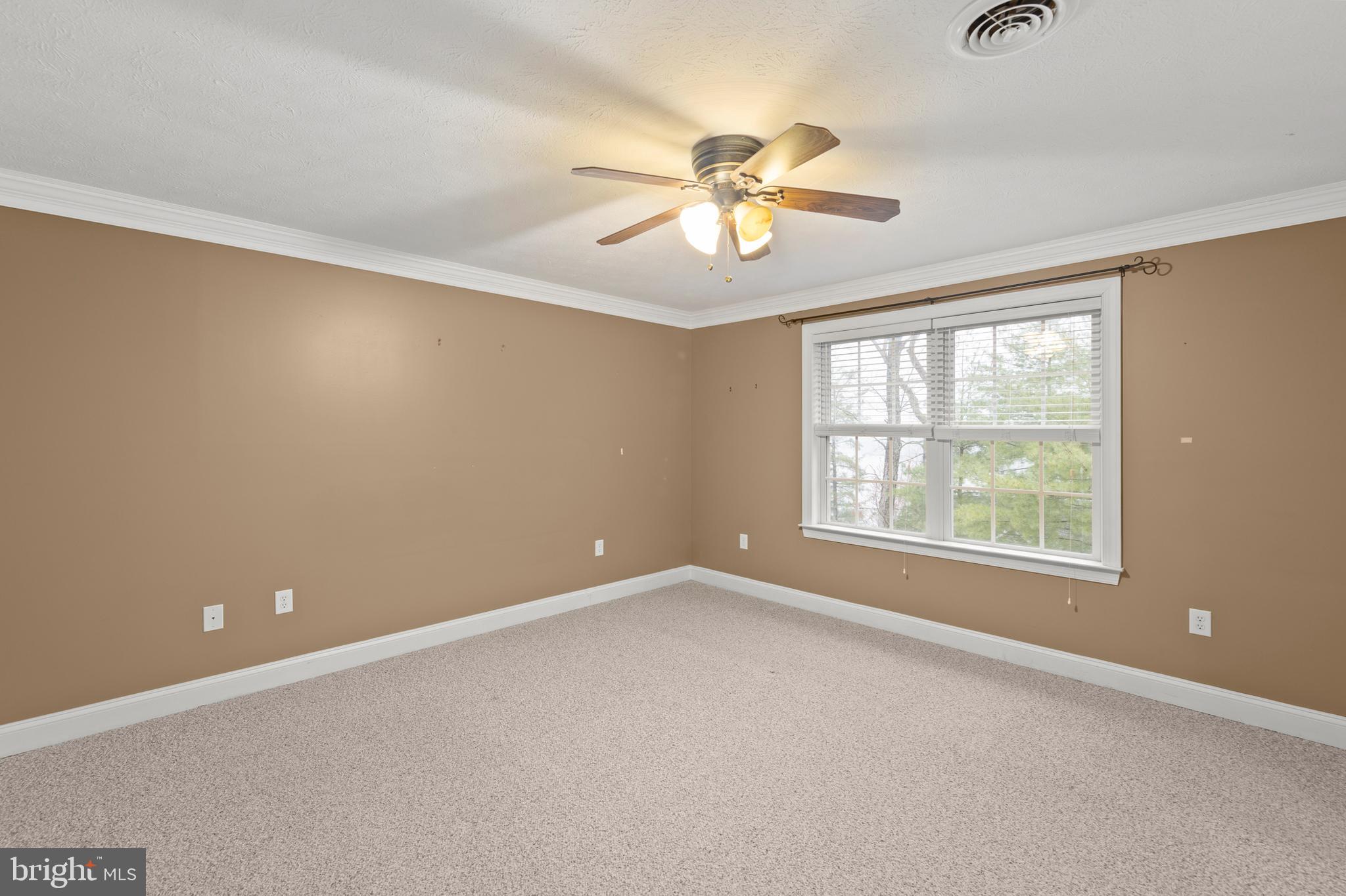 LAKE HOLIDAY ESTATES - Residential