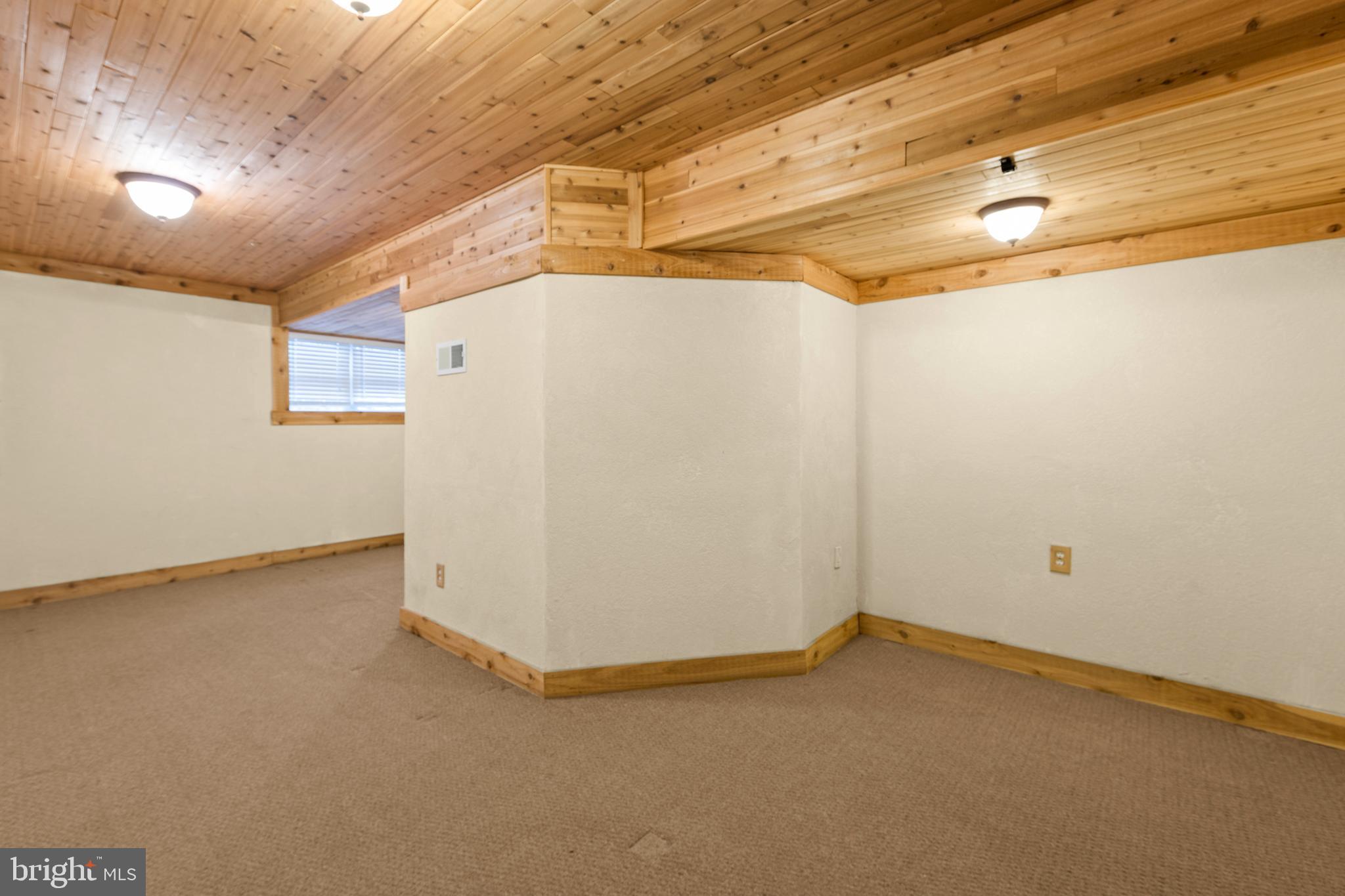 LAKE HOLIDAY ESTATES - Residential