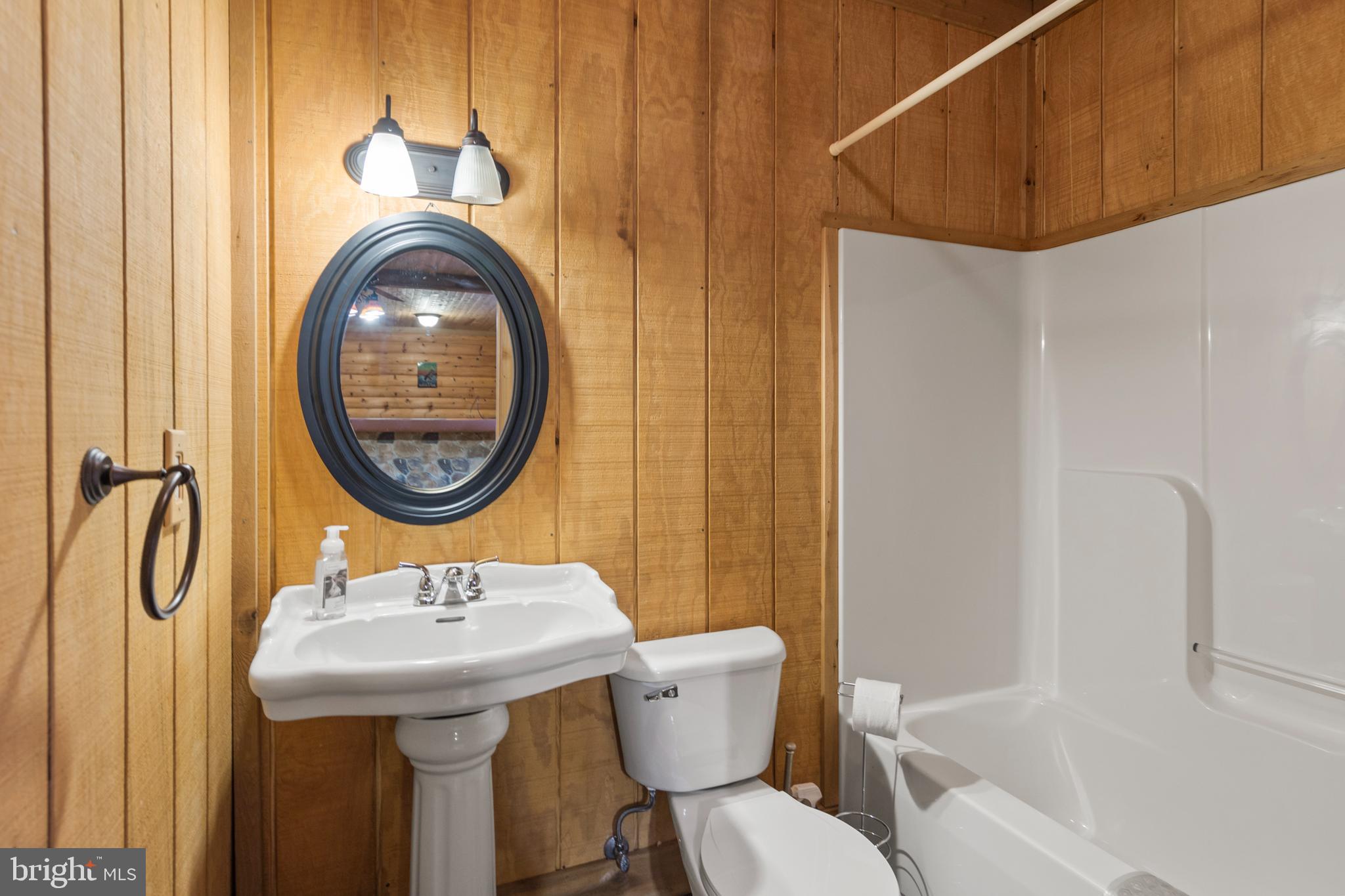 LAKE HOLIDAY ESTATES - Residential