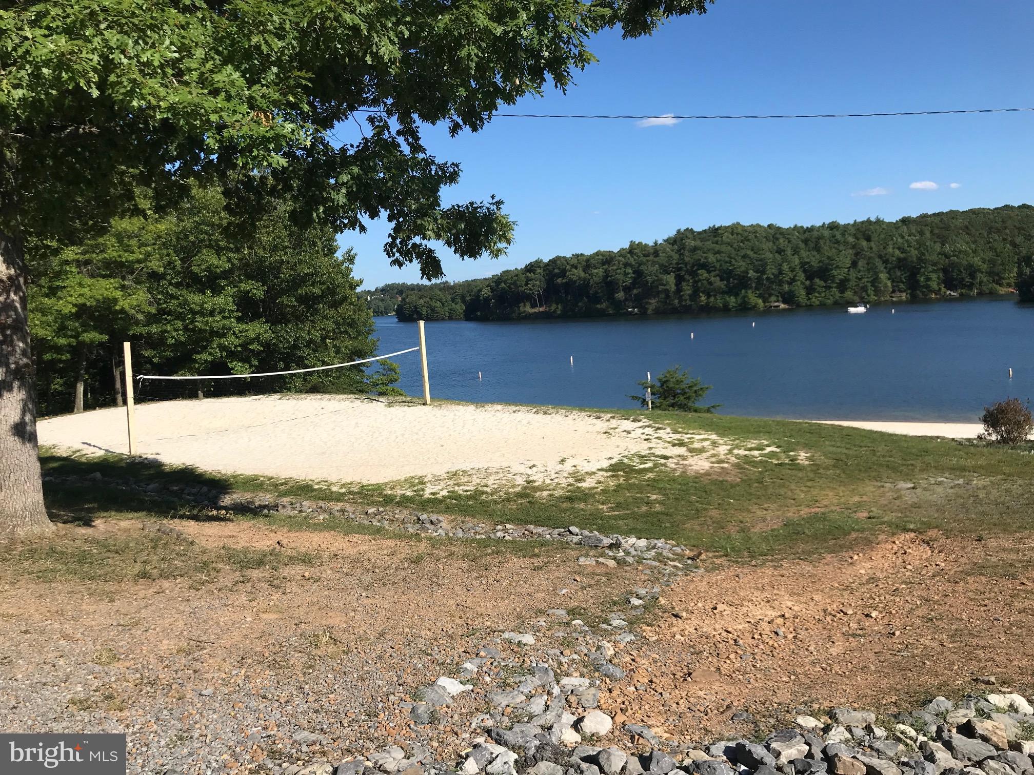 LAKE HOLIDAY ESTATES - Residential